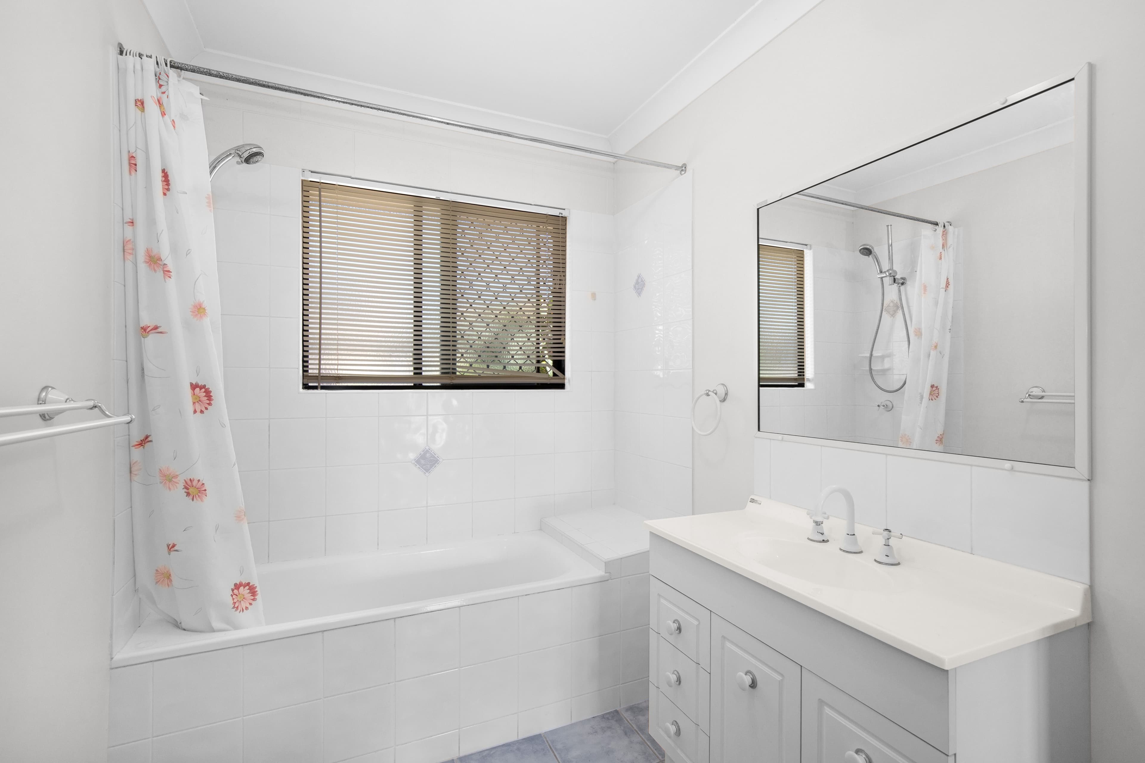 24 Elton Drive, Kelso QLD 4815, Kelso - Thumbnail 5