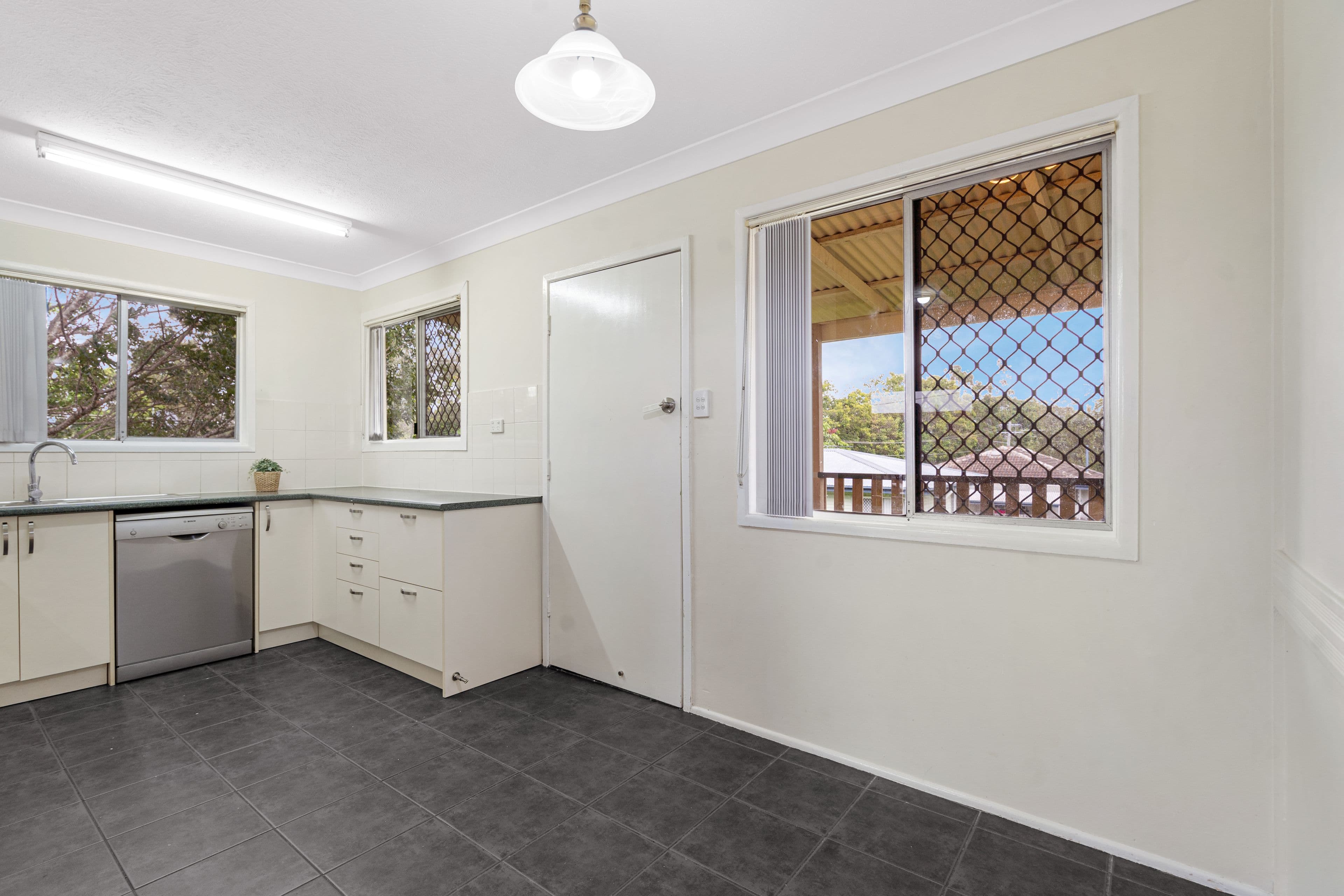 29 Schodel Street, Woodridge QLD 4114, Woodridge - Thumbnail 5