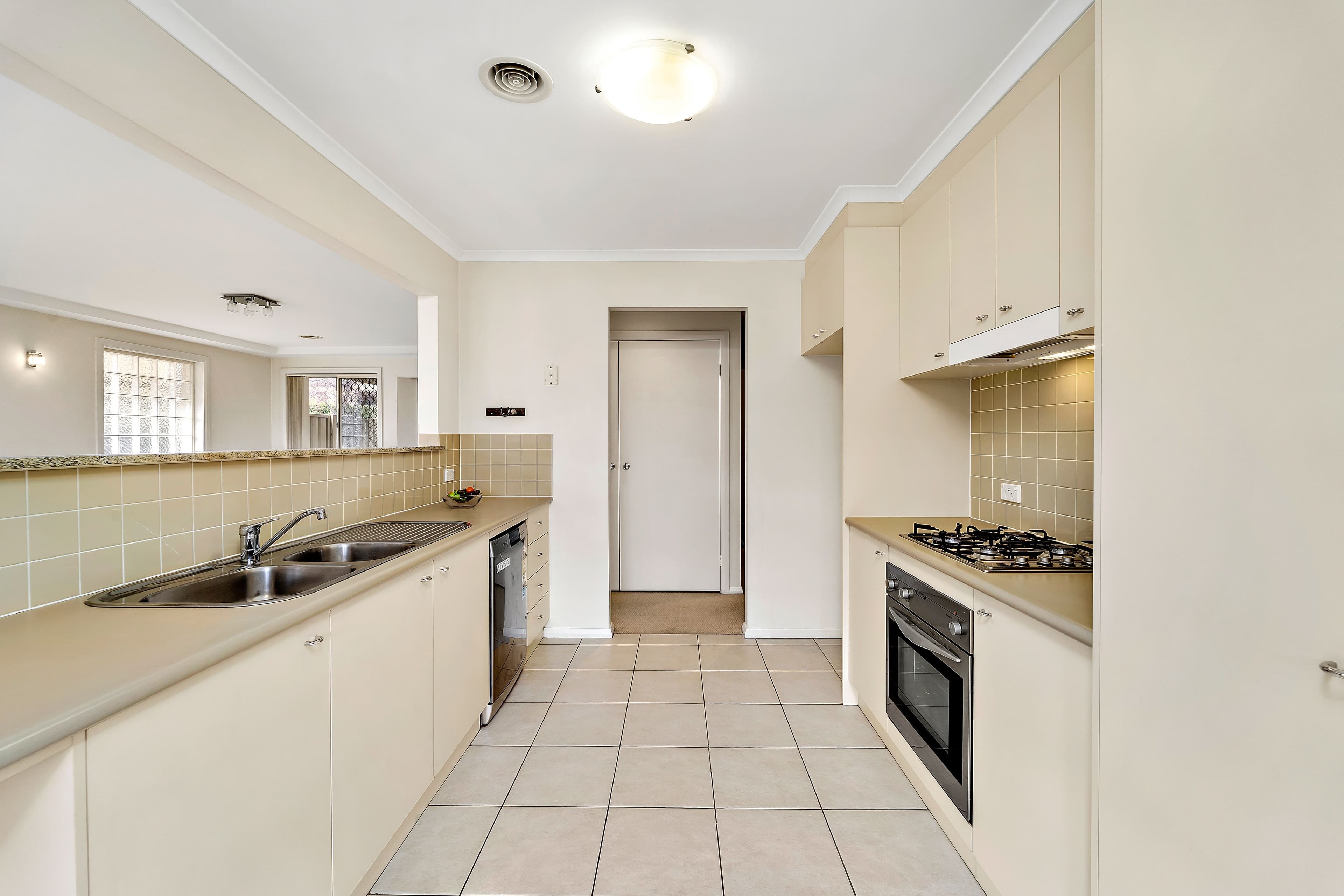 6 Kettlewell Crescent, Banks ACT 2906, Banks - Thumbnail 5