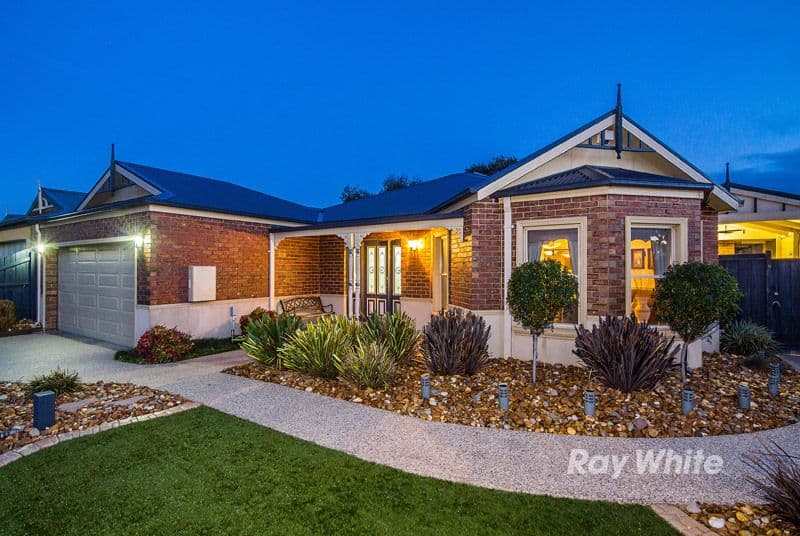 19 Rosslare Place, CRANBOURNE VIC 3977, Cranbourne - Image 1