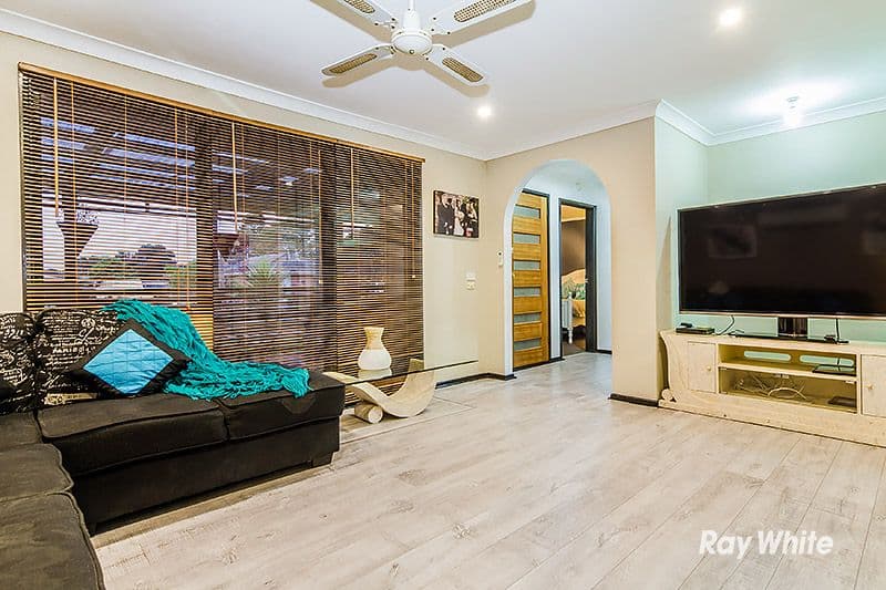 18 Macquarie Court, Cranbourne North VIC 3977, Cranbourne North - Thumbnail 5
