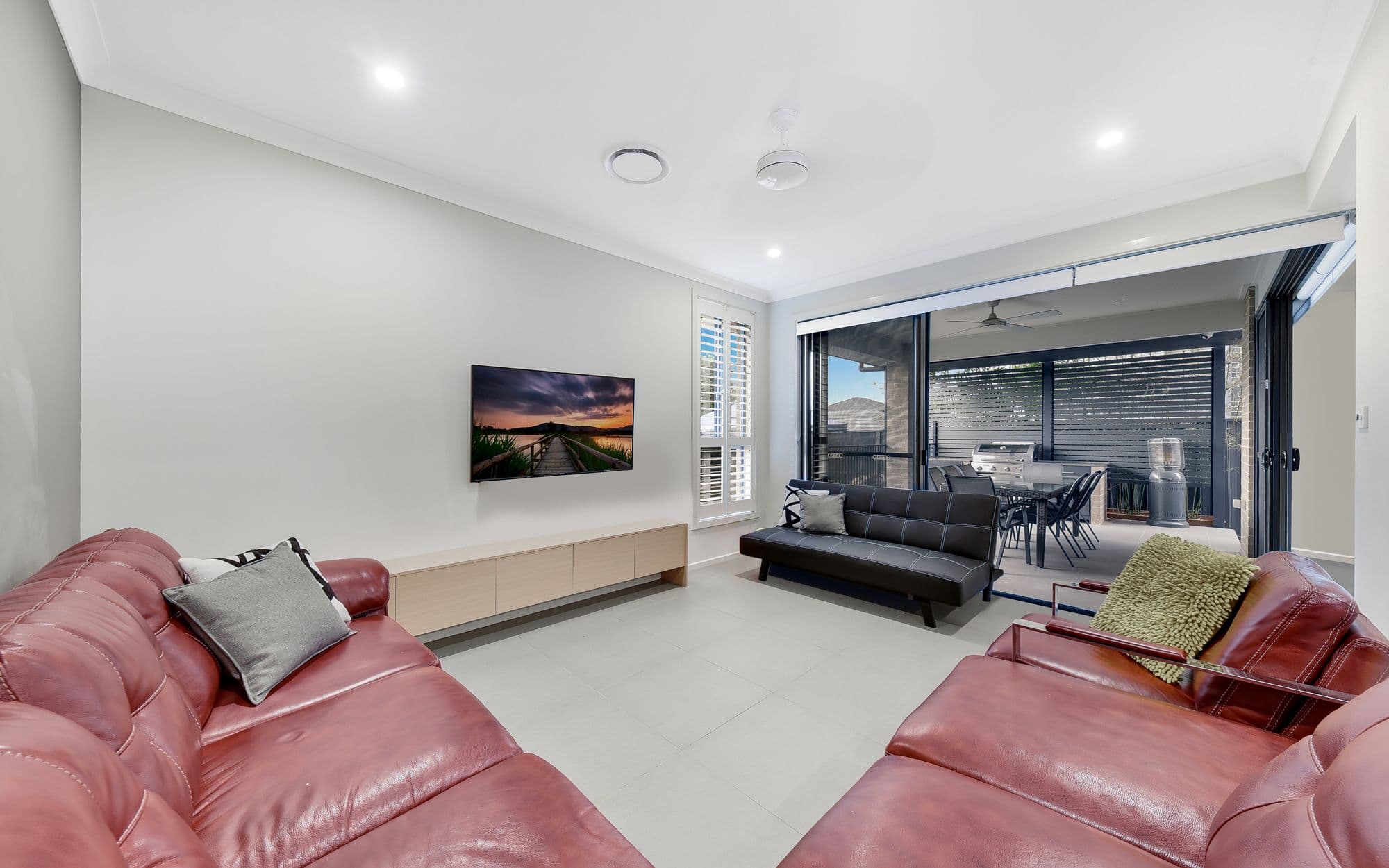 10 Arkenstone Way, Leppington NSW 2179, Leppington - Thumbnail 2