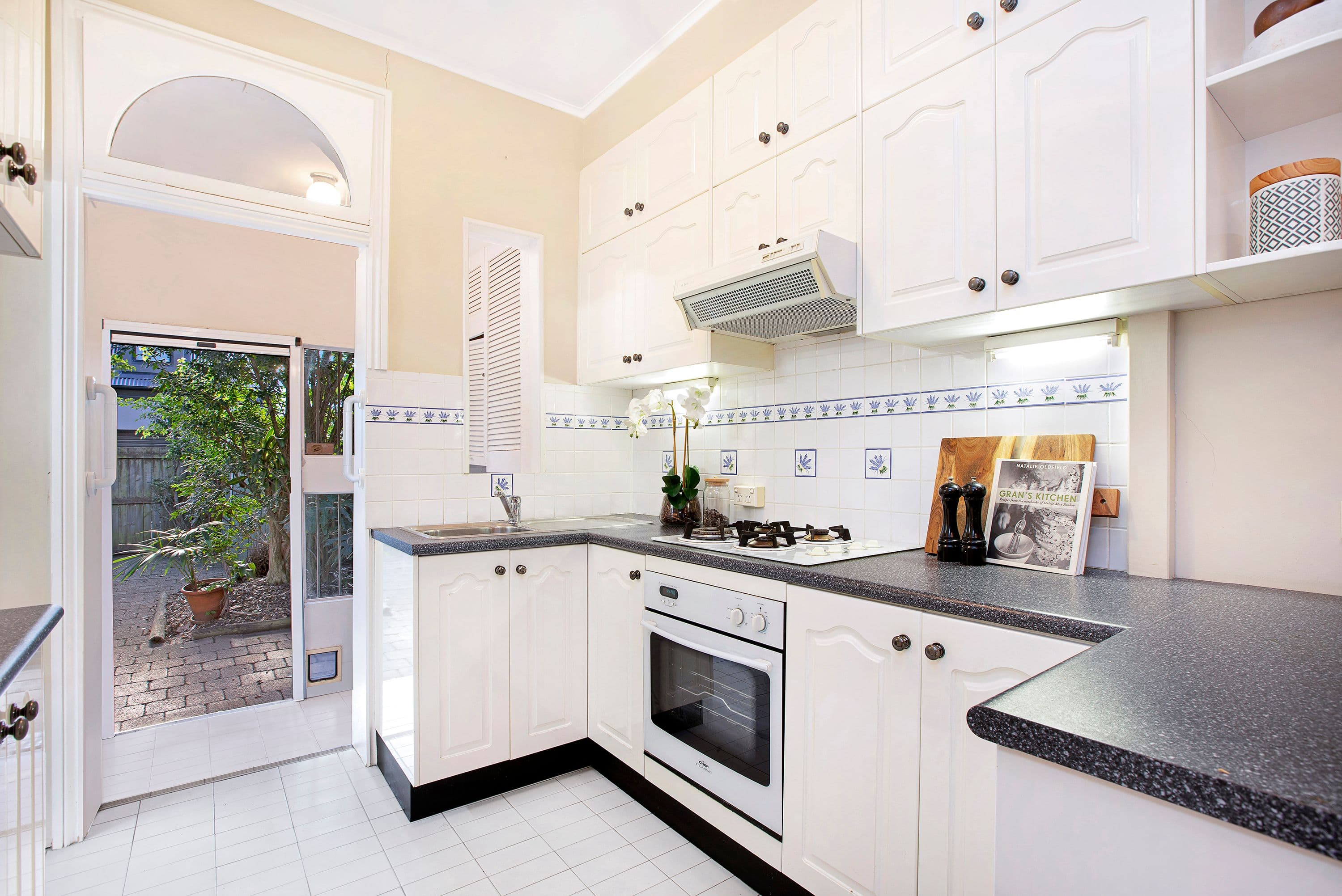 99 Lawrence Street, Alexandria NSW 2015, Alexandria - Thumbnail 2