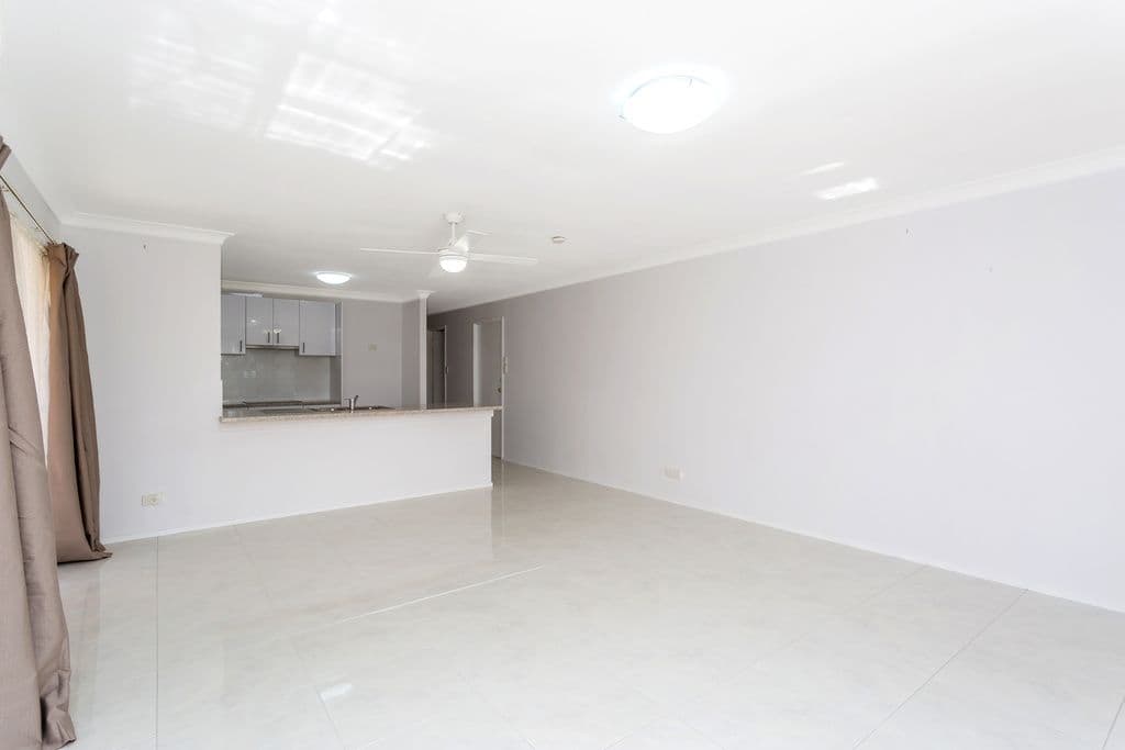 31 Usher Avenue, Labrador QLD 4215, Labrador - Thumbnail 5