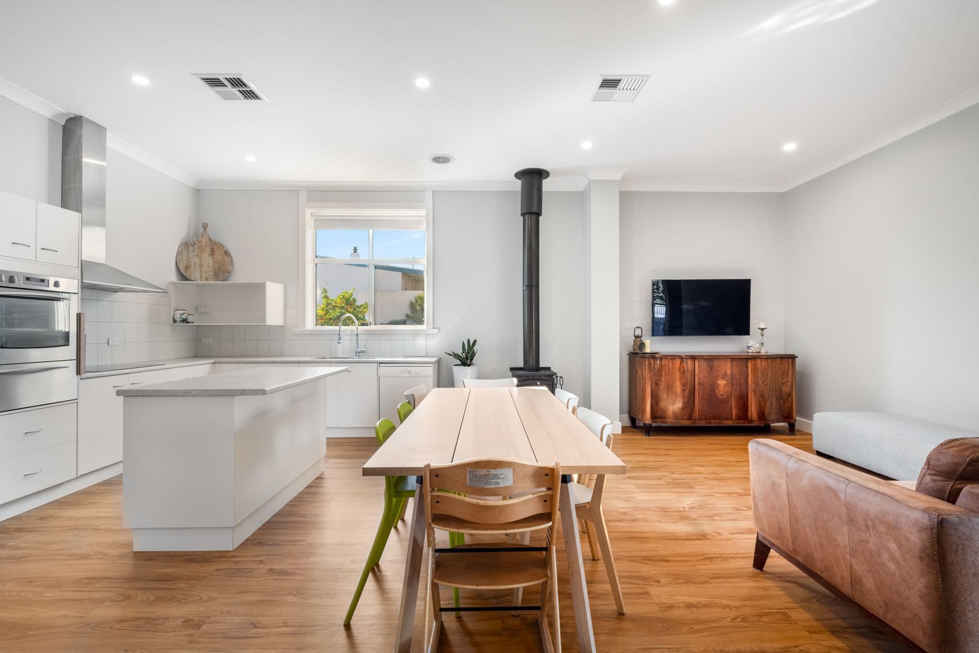 2 Carthew Street, Beachport SA 5280, Beachport - Thumbnail 5