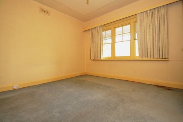 34 Alexandra Street, GREENSBOROUGH VIC 3088, Greensborough - Thumbnail 5