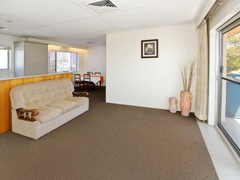 34 Woodcliffe Crescent, WOODY POINT QLD 4019, Woody Point - Thumbnail 5