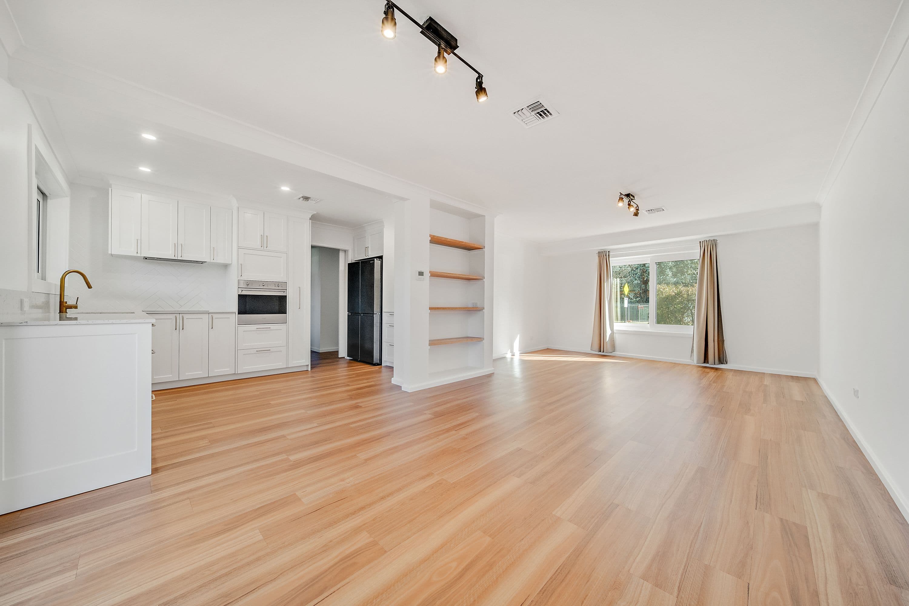 132 Cowper Street, Dickson ACT 2602, Dickson - Thumbnail 3