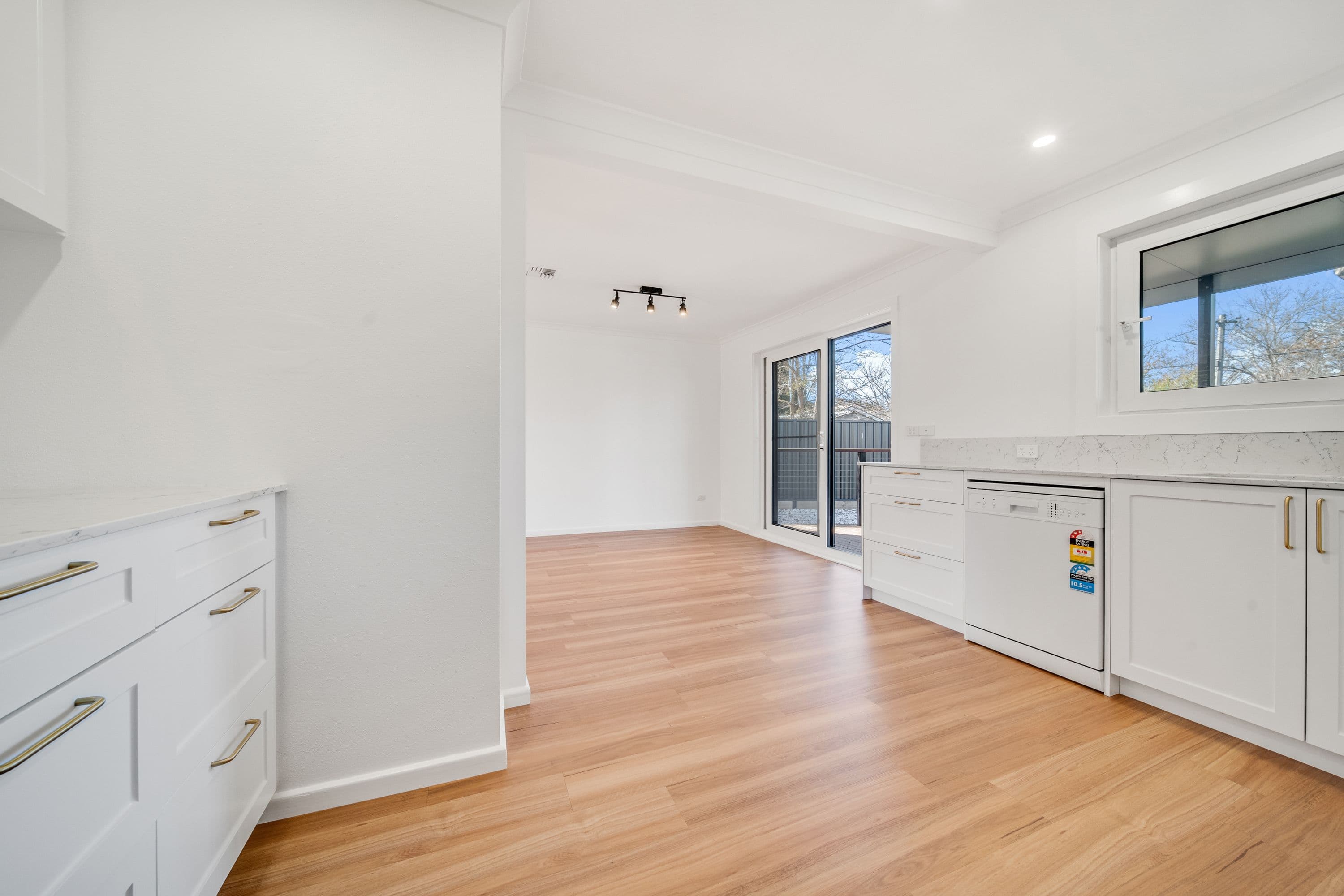 132 Cowper Street, Dickson ACT 2602, Dickson - Thumbnail 5