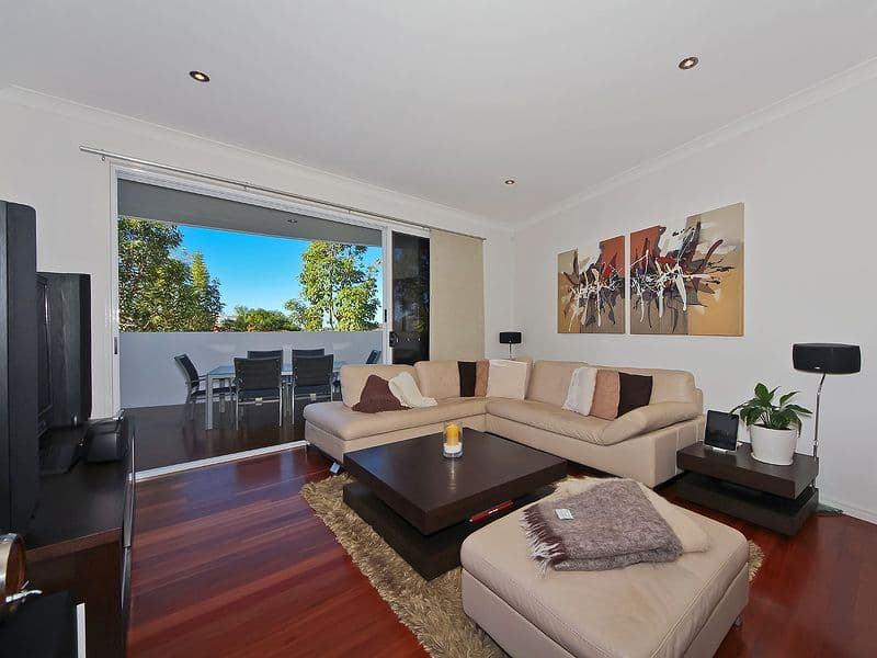 2 Blue Ridge Crescent, VARSITY LAKES QLD 4227, Varsity Lakes - Thumbnail 4