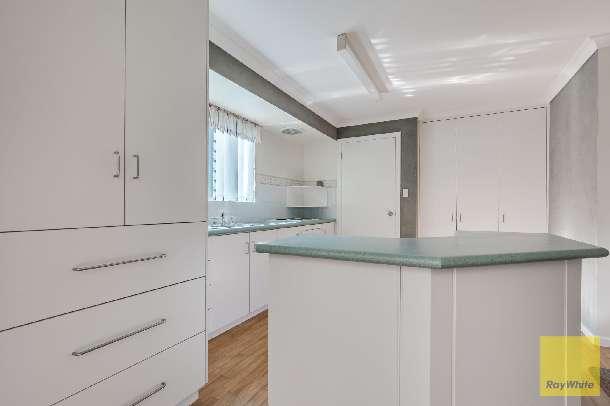 3b Salvado Road, Orana WA 6330, Orana - Thumbnail 7