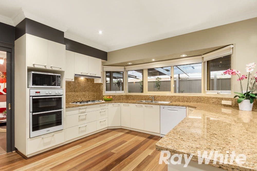 2 Mourik Court, Wantirna VIC 3152, Wantirna - Thumbnail 3
