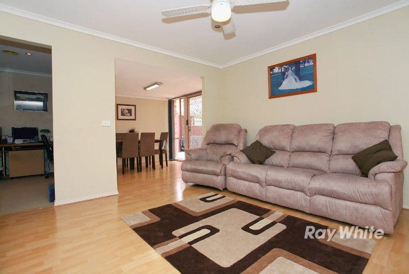 8 Bronhill Court, CRANBOURNE VIC 3977, Cranbourne West - Thumbnail 6