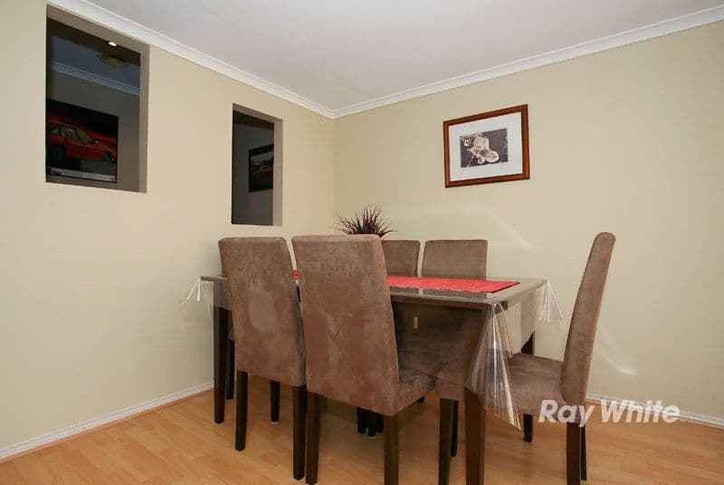 8 Bronhill Court, CRANBOURNE VIC 3977, Cranbourne West - Thumbnail 7