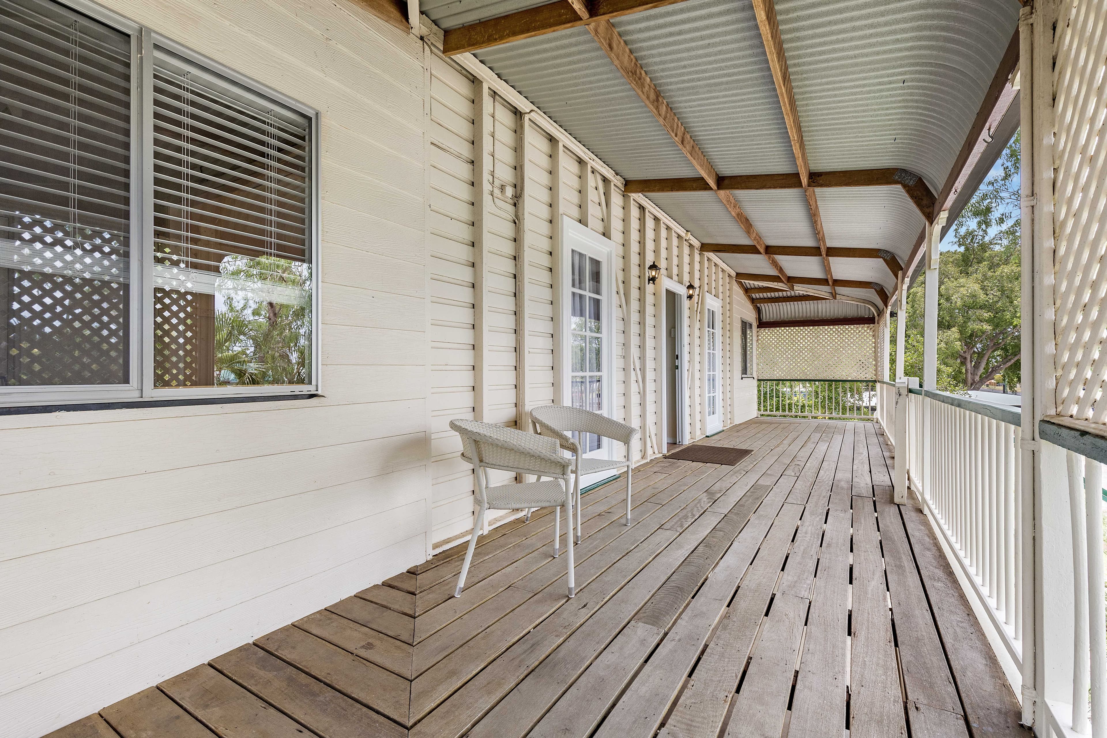 51 Esmond Street, Emerald QLD 4720, Emerald - Thumbnail 3