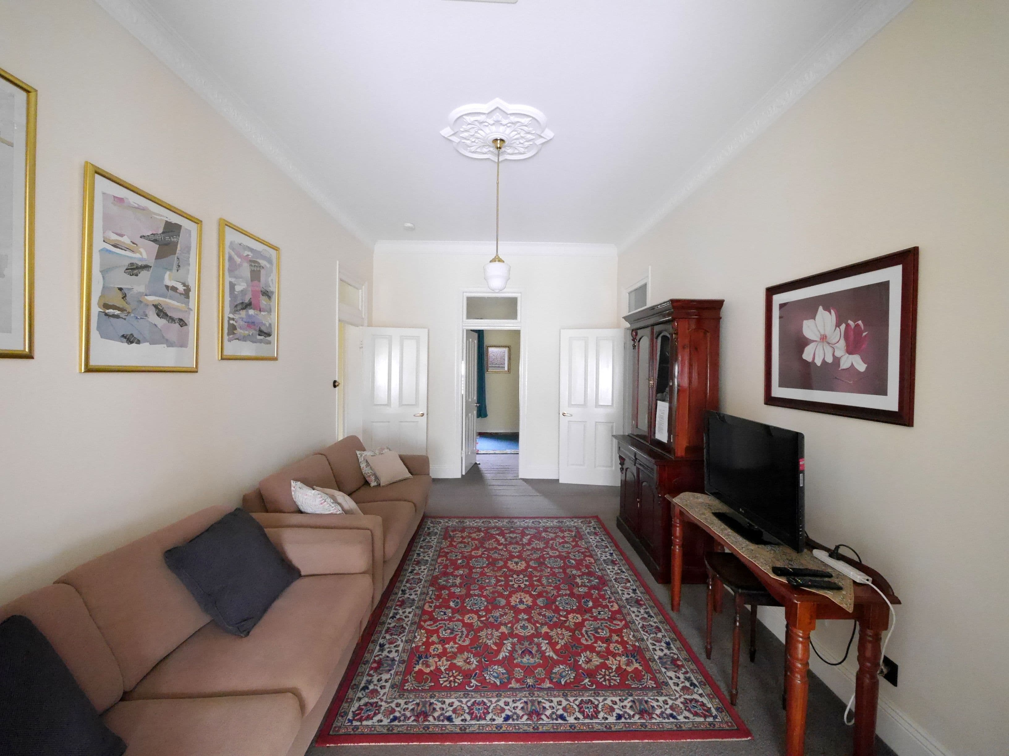 52 Brisbane Avenue, Cowra - Thumbnail 3