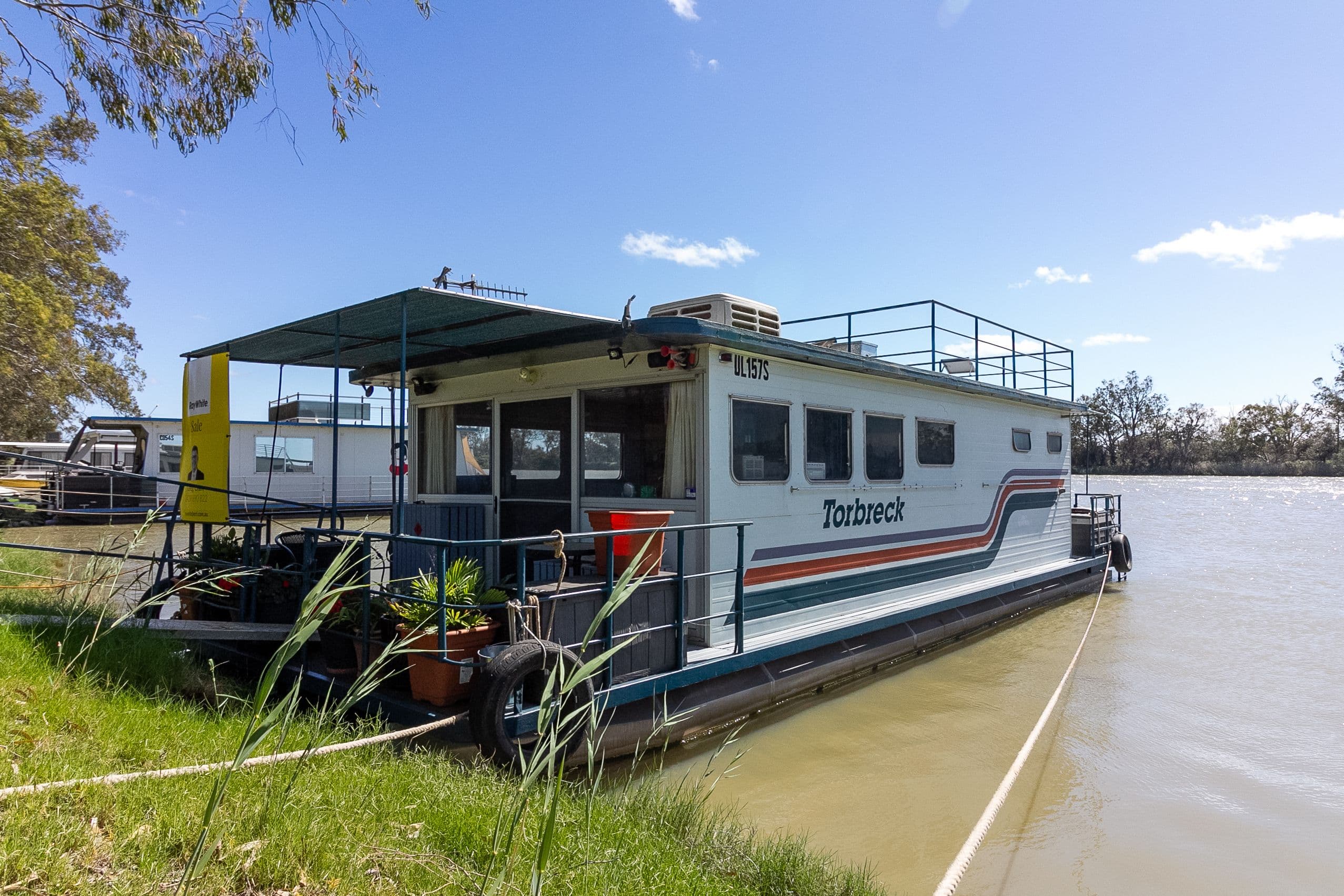Houseboat 'Torbreck', Big River Marina Riverview Drive, Berri SA 5343, Berri - Image 1