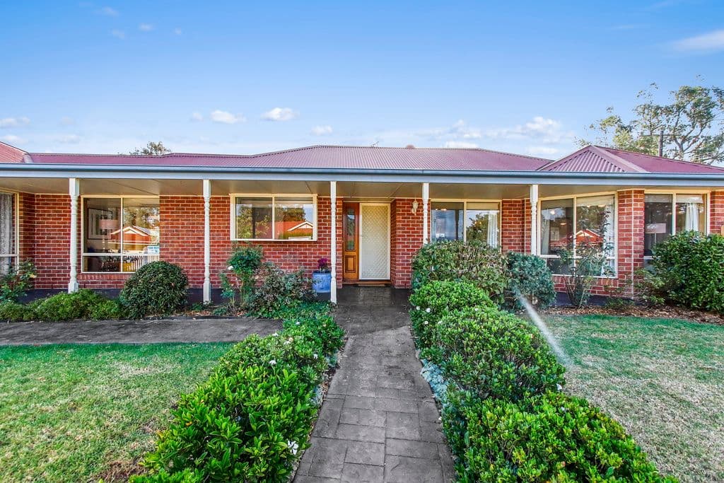 21 Michael Lane, Mount Evelyn VIC 3796, Mount Evelyn - Thumbnail 2