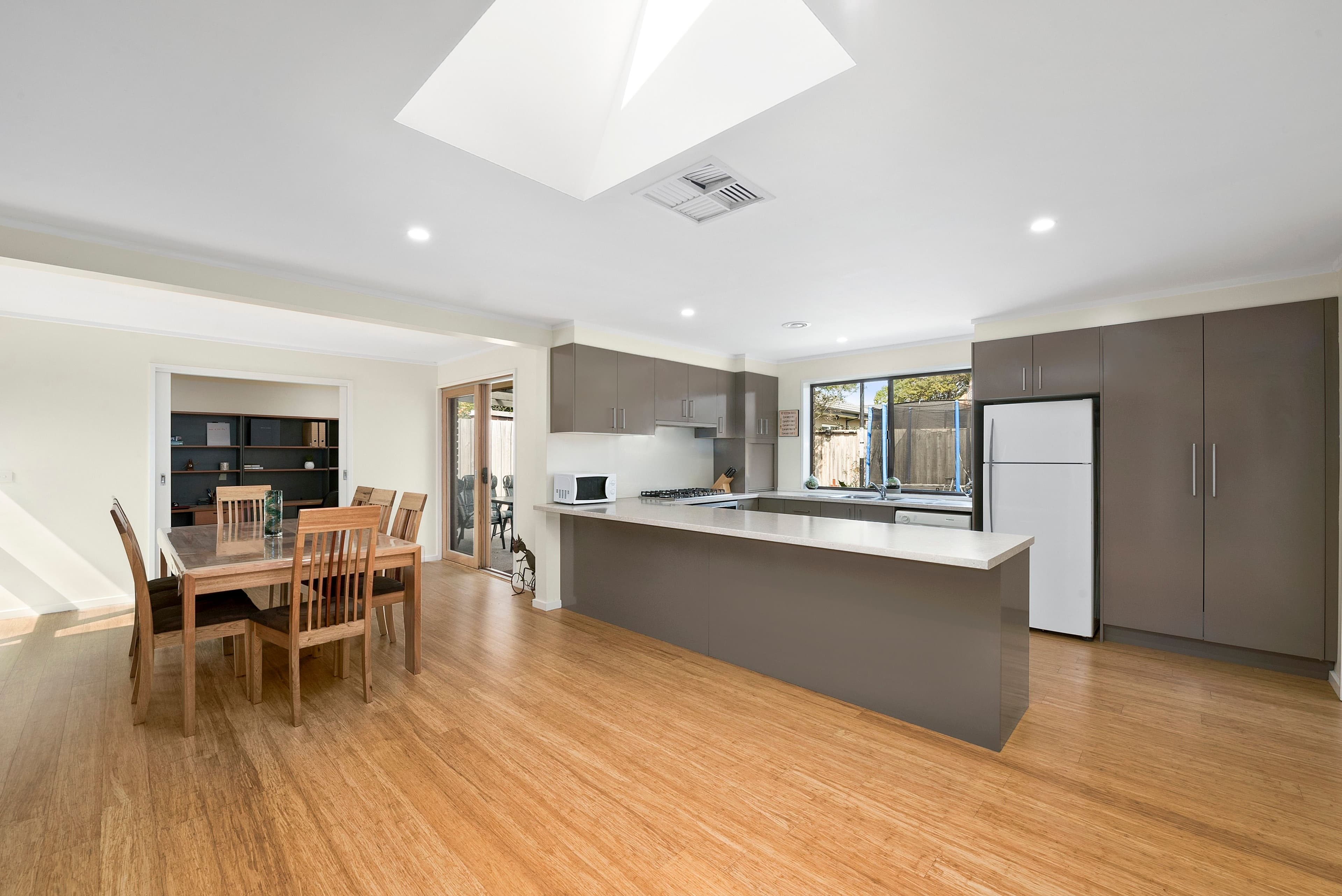 6 Lord Avenue, Dingley Village VIC 3172, Dingley Village - Thumbnail 4