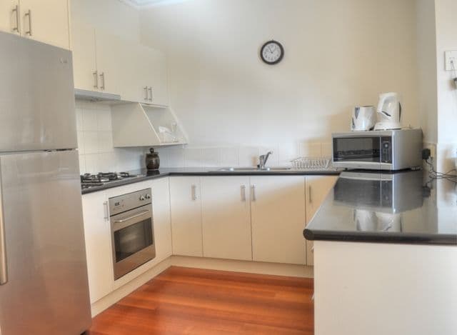 6 Lochard Place, WARRNAMBOOL VIC 3280, Warrnambool - Thumbnail 2