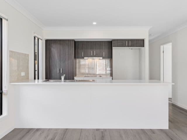 11 Dominique Way, Flinders View QLD 4305, Flinders View - Thumbnail 3