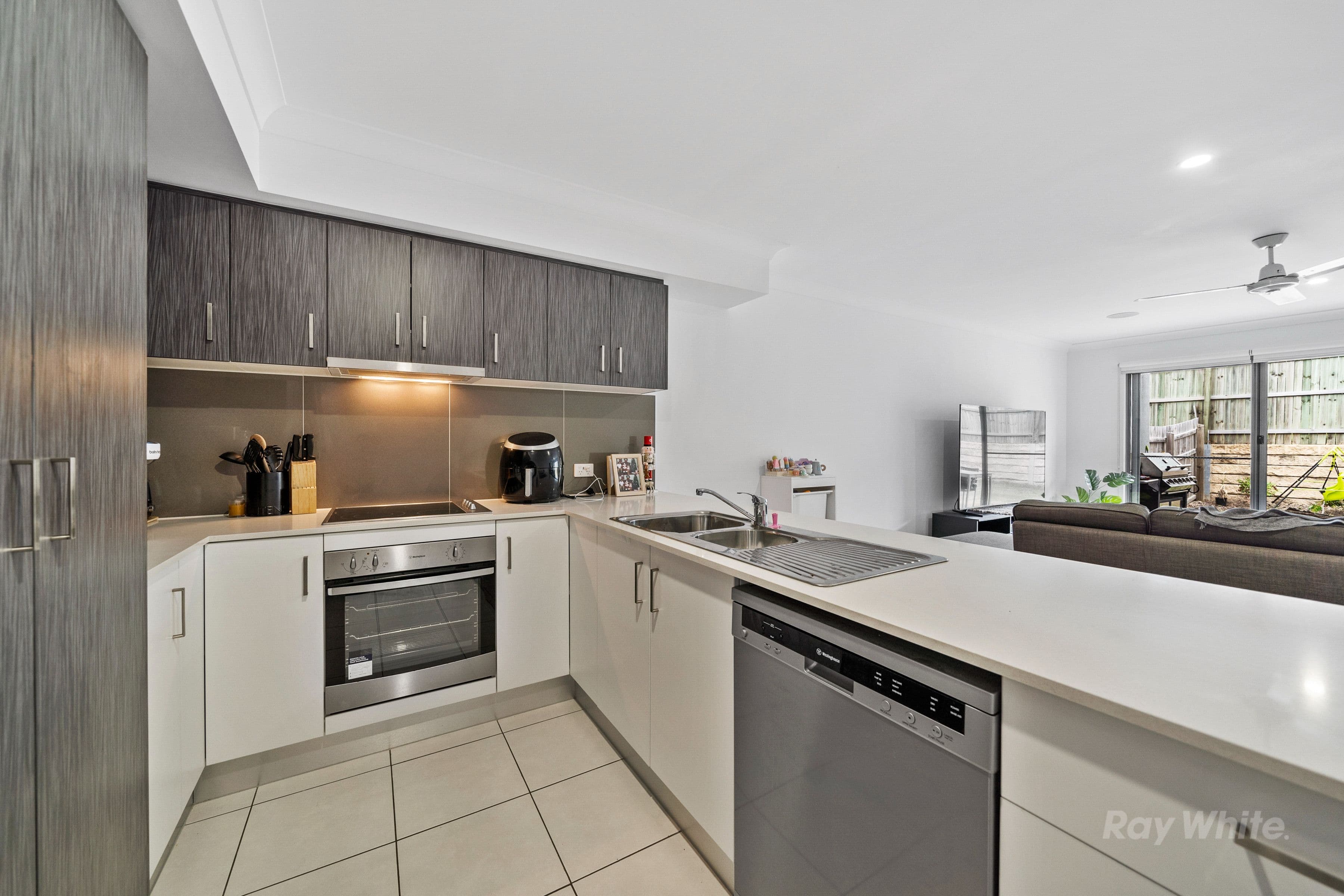 13 Mortimer Drive, FLAGSTONE QLD 4280, Flagstone - Thumbnail 3