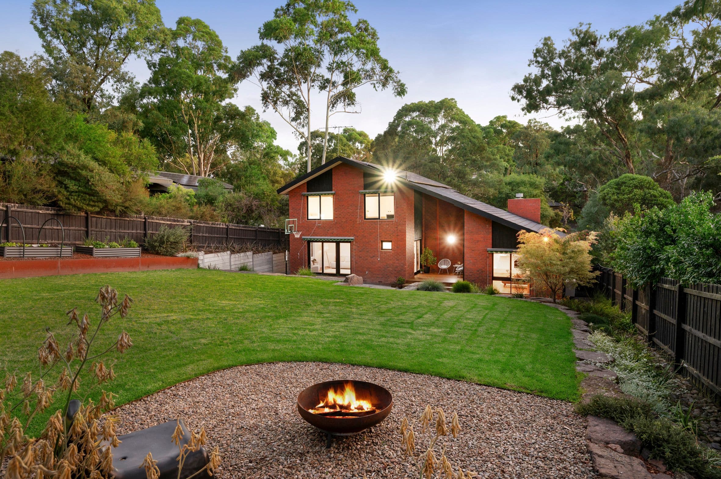 135 Arthur Street, Eltham VIC 3095, Eltham - Thumbnail 2