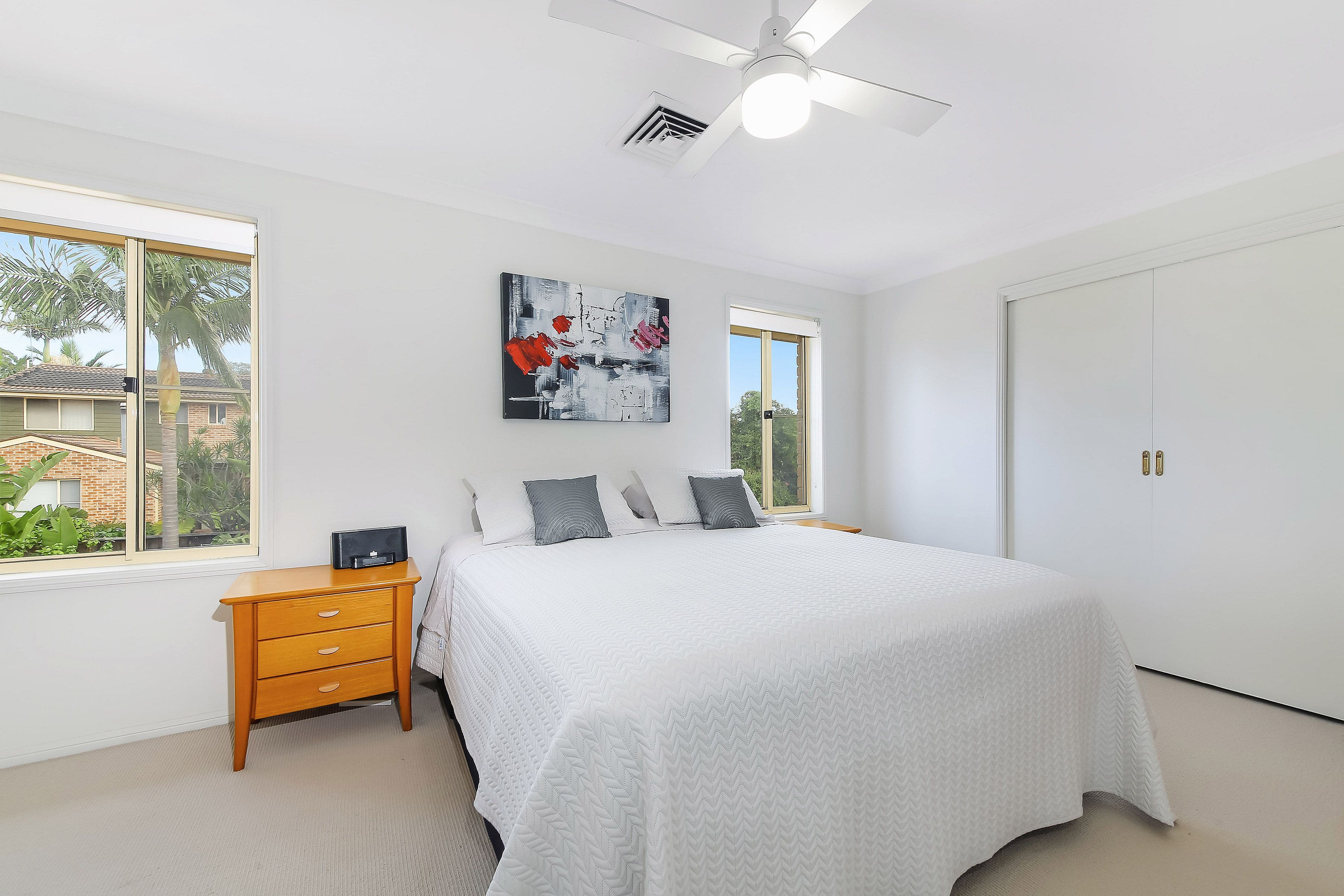33 Balmoral Crescent, Georges Hall - Thumbnail 6