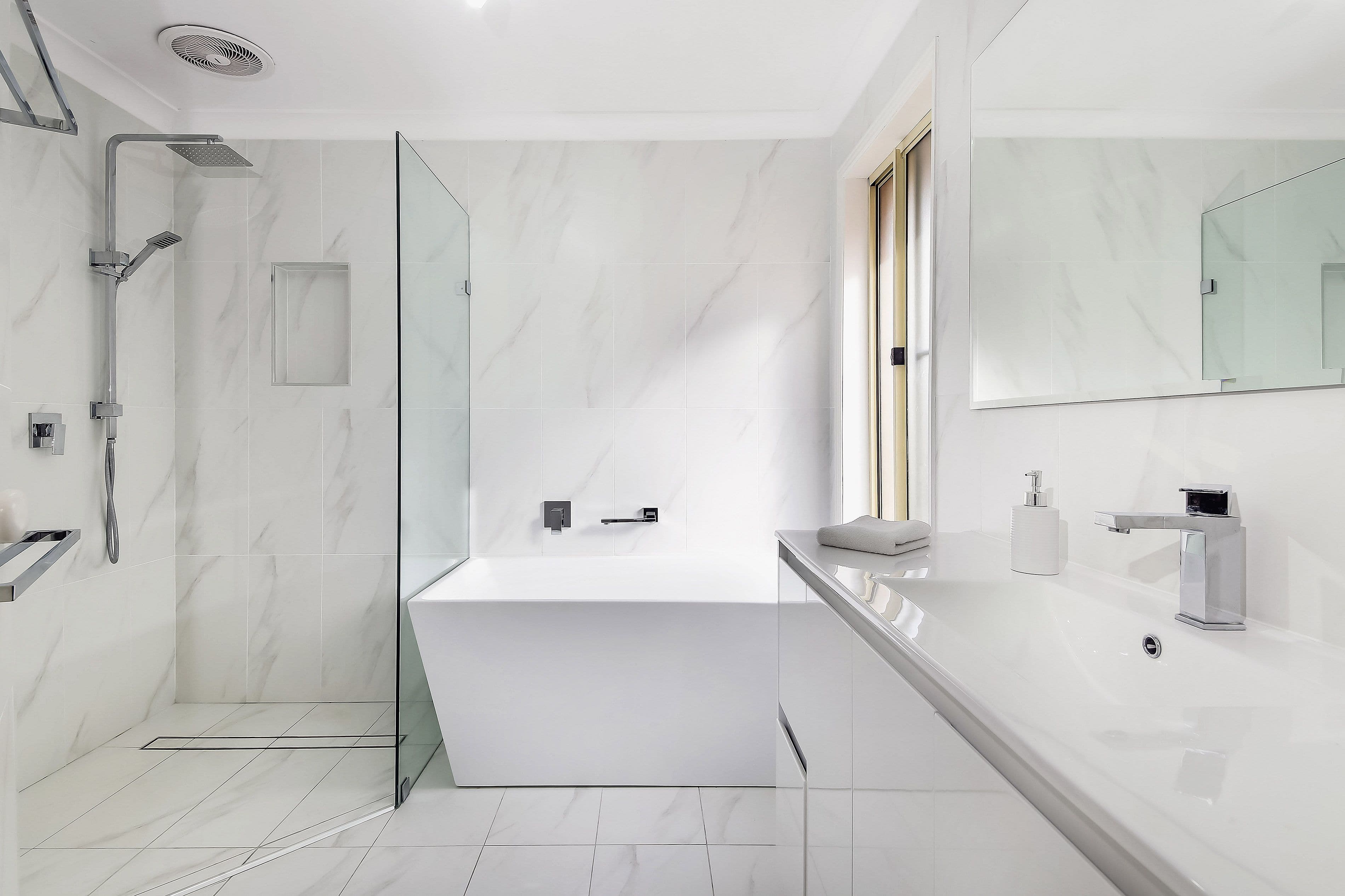 33 Balmoral Crescent, Georges Hall - Thumbnail 8