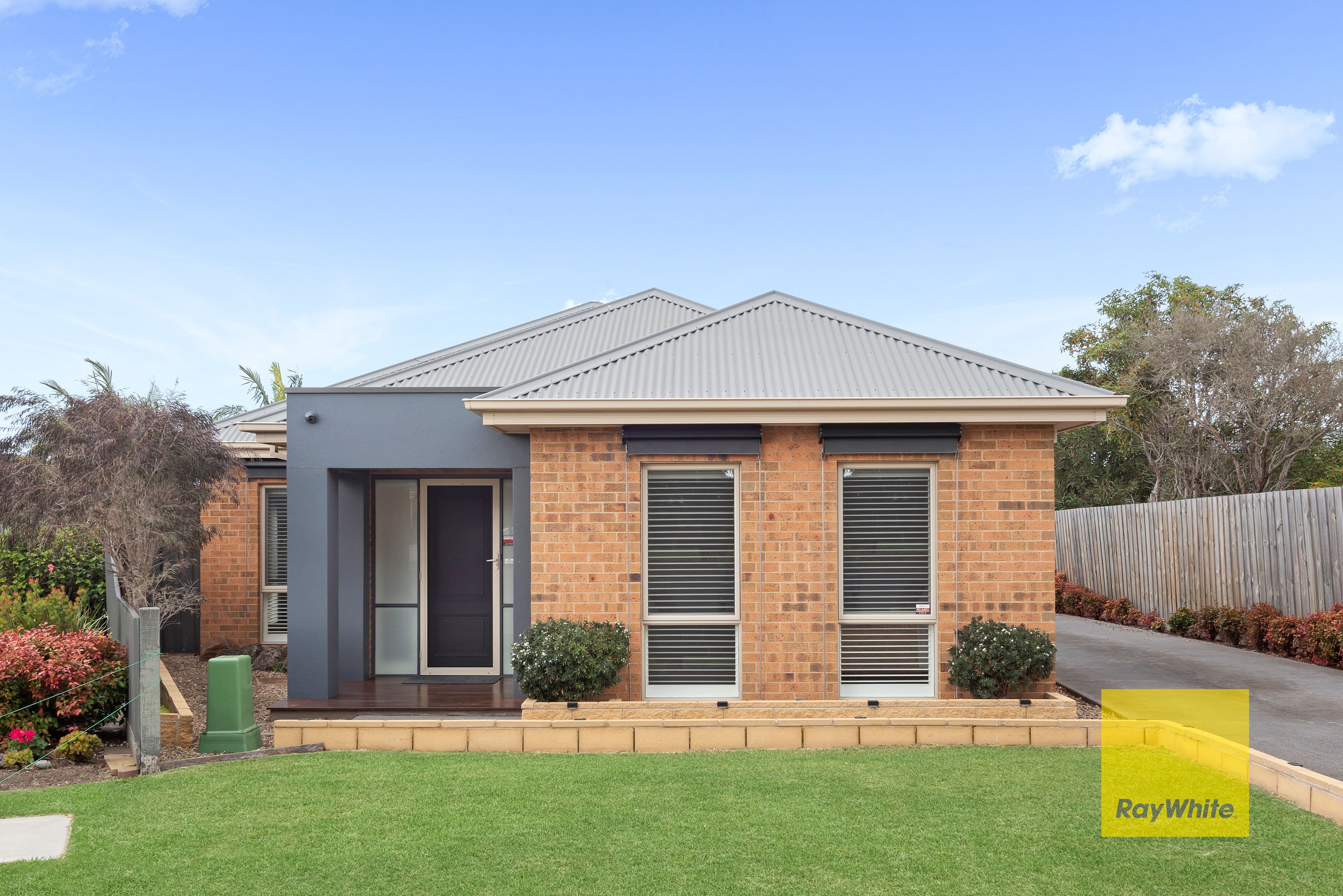17 Strathire Gardens, Hamlyn Heights VIC 3215, Hamlyn Heights - Image 1
