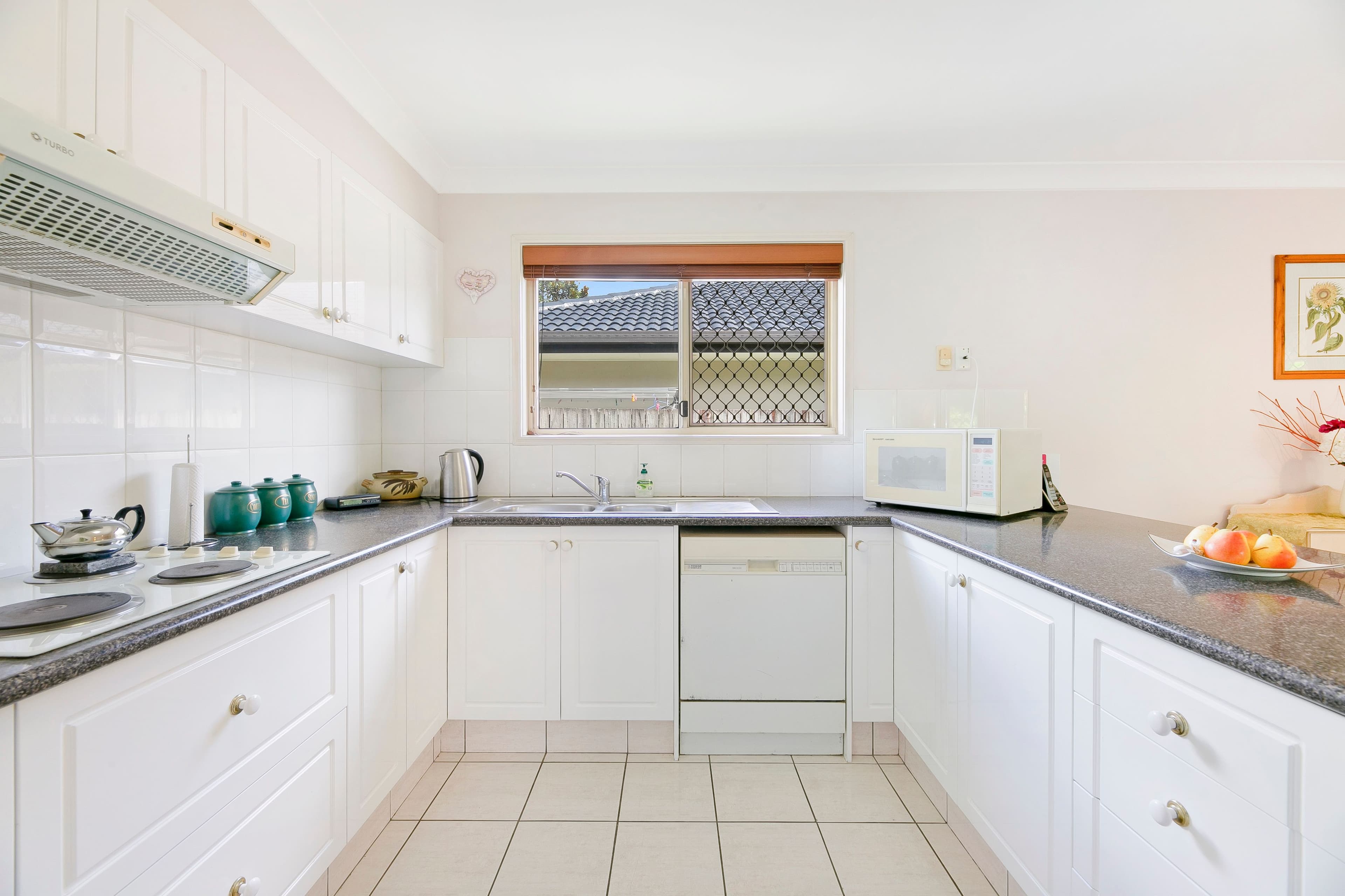 4 Vancouver Drive, Robina QLD 4226, Robina - Thumbnail 7