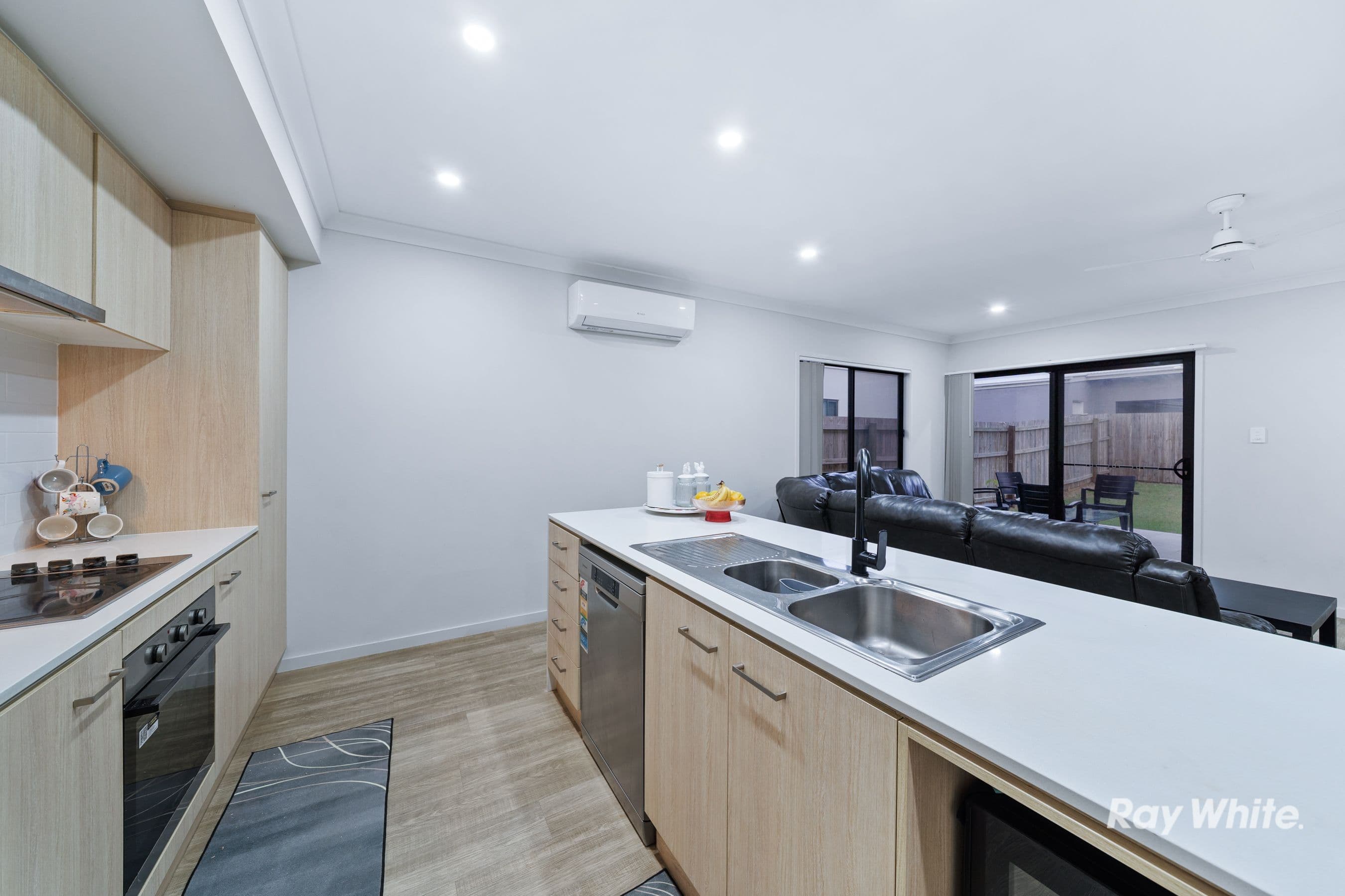 7 Barratt Drive, Greenbank QLD 4124, Greenbank - Thumbnail 2