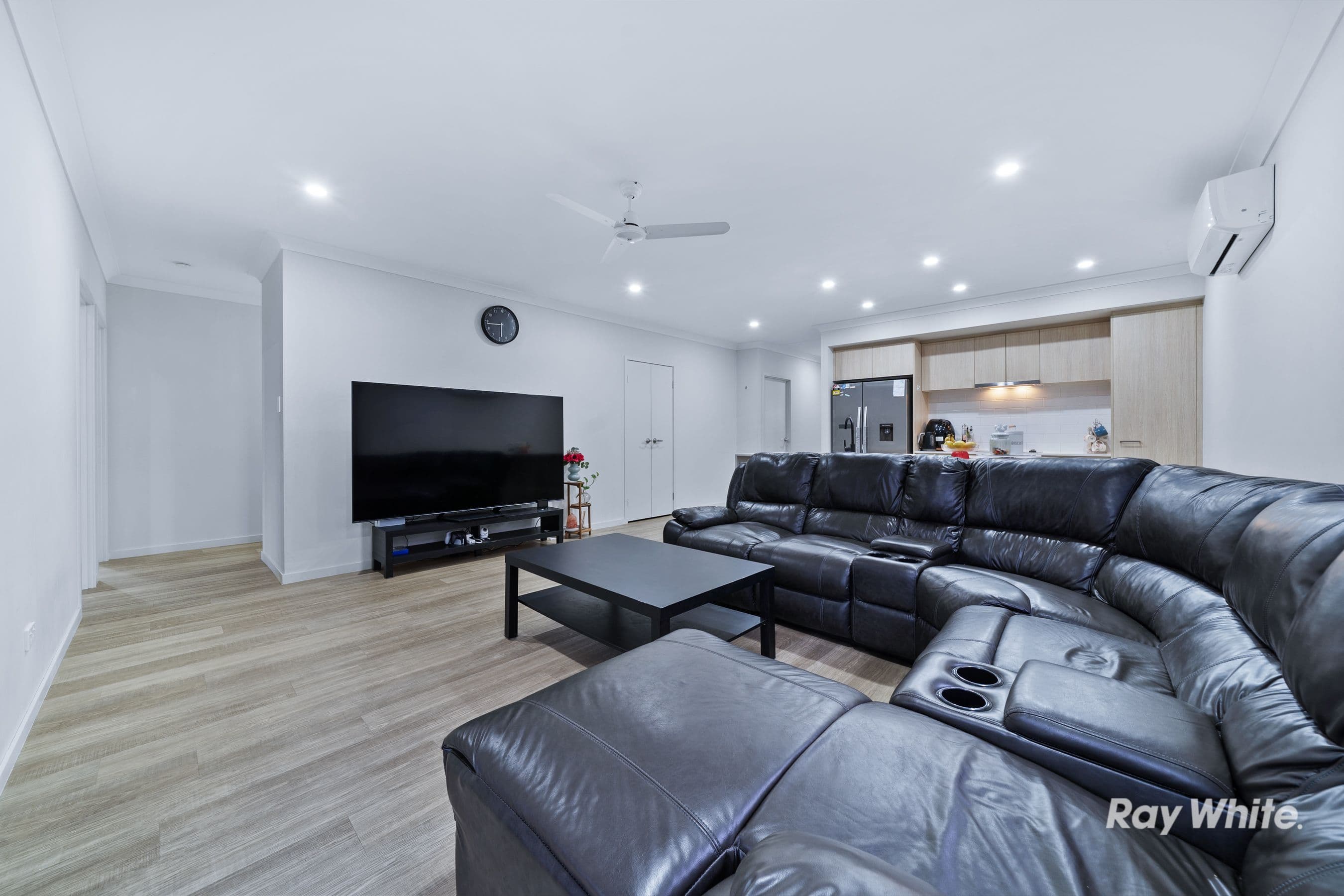 7 Barratt Drive, Greenbank QLD 4124, Greenbank - Thumbnail 5