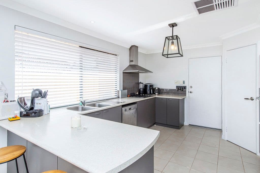 28 Wibberley Loop, Baldivis WA 6171, Baldivis - Thumbnail 4