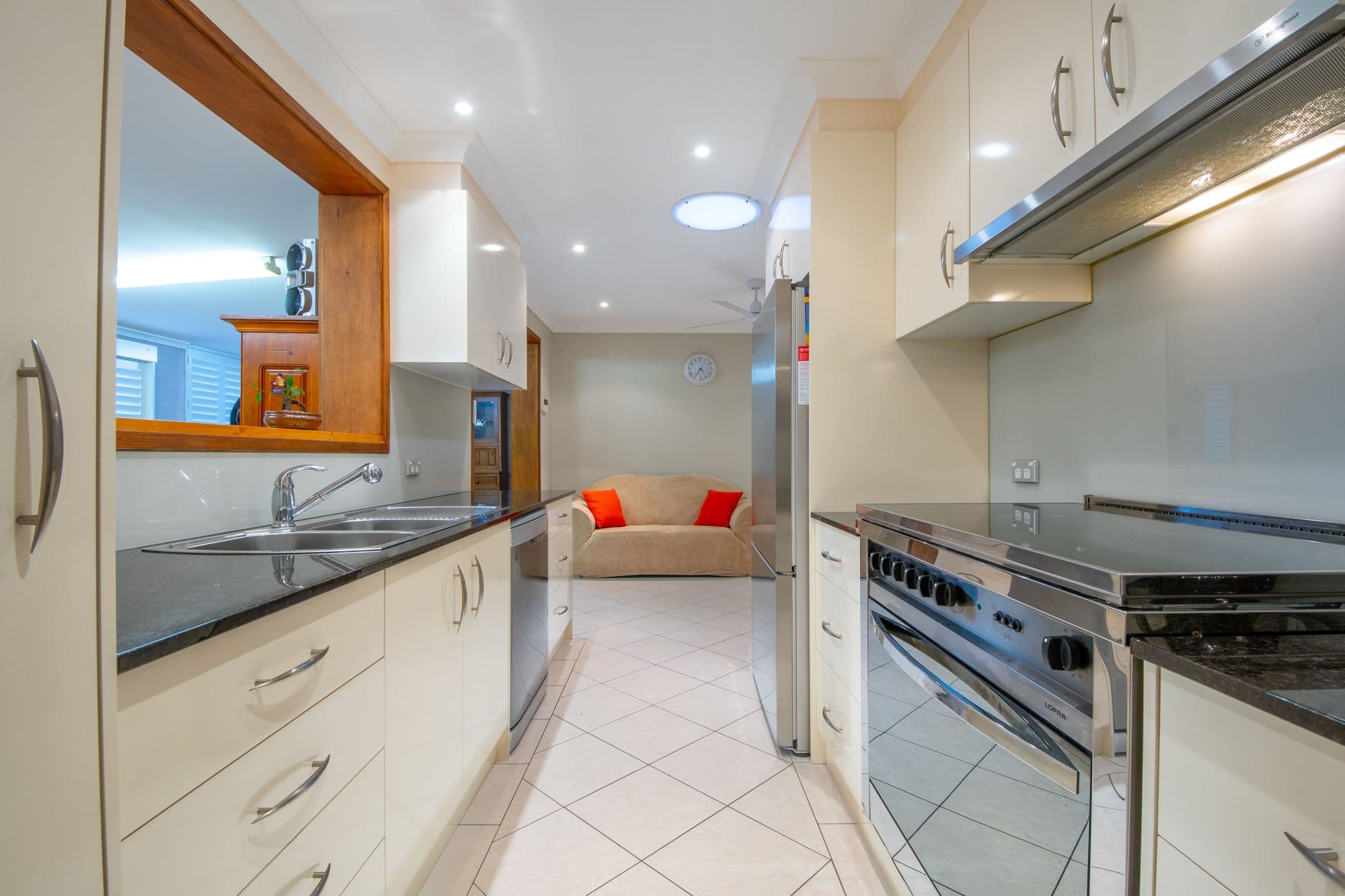 9 Gambia Street, Kearns - Thumbnail 4
