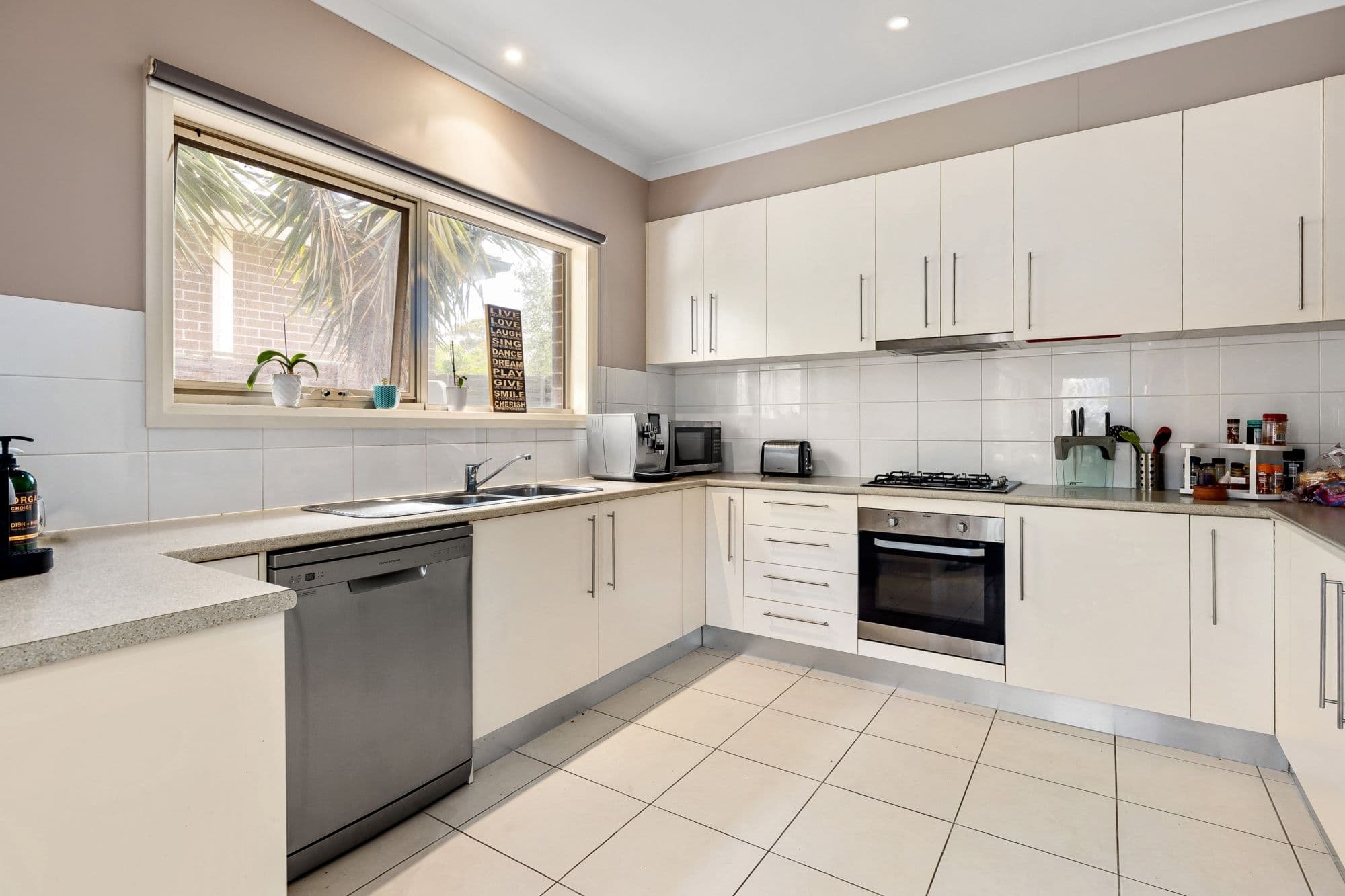 16 Davey Avenue, Dromana VIC 3936, Dromana - Thumbnail 4