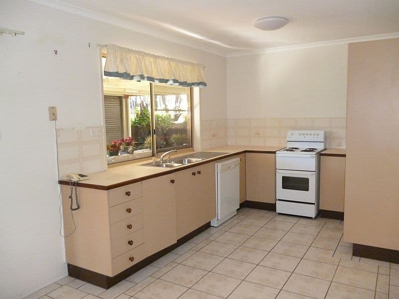 2 Dorking Court, ALEXANDRA HILLS QLD 4161, Alexandra Hills - Thumbnail 5