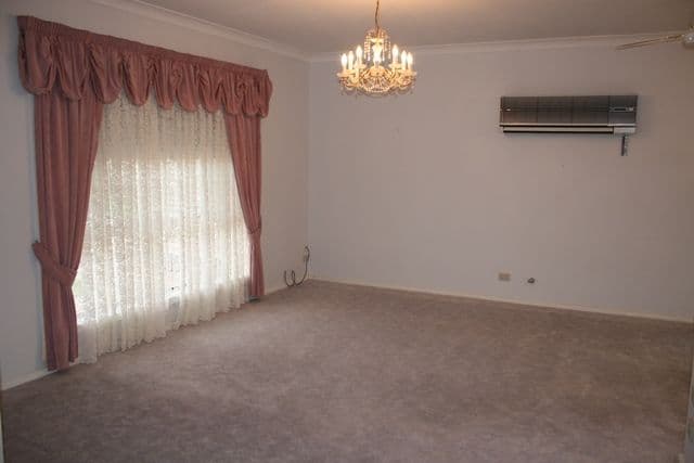 29 Queen Street, BURRA SA 5417, Burra - Thumbnail 3