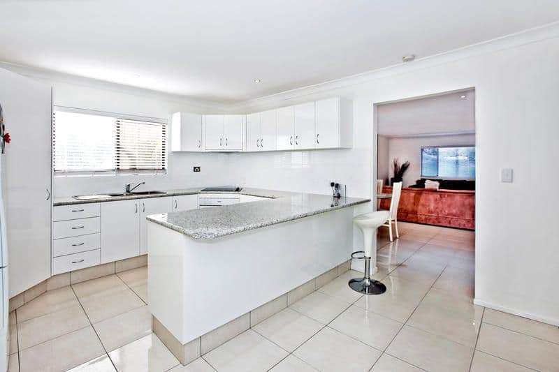 8 Stannard Street, ROCHEDALE SOUTH QLD 4123, Rochedale South - Thumbnail 4