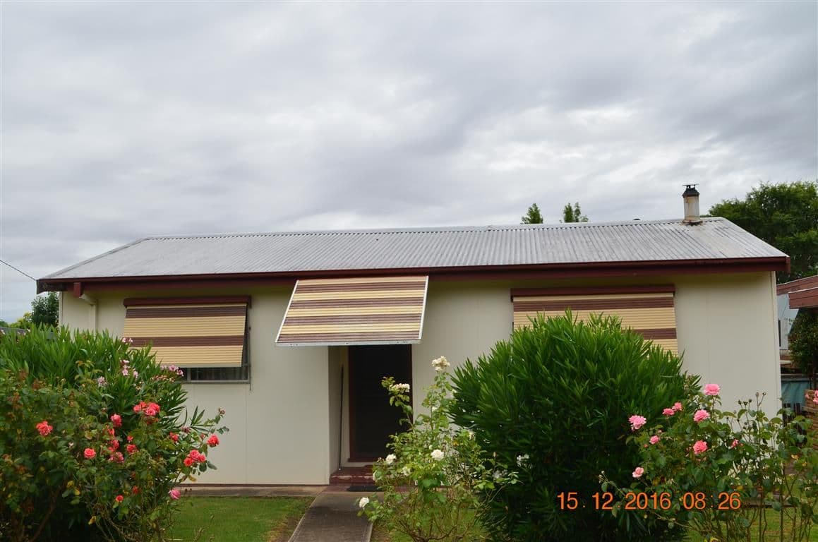 10 Pine Street, Tumut - Image 1