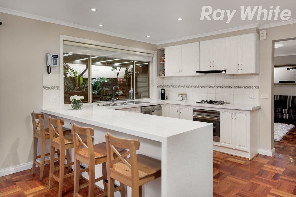 17 Robusta Avenue, Bundoora VIC 3083, Bundoora - Thumbnail 3