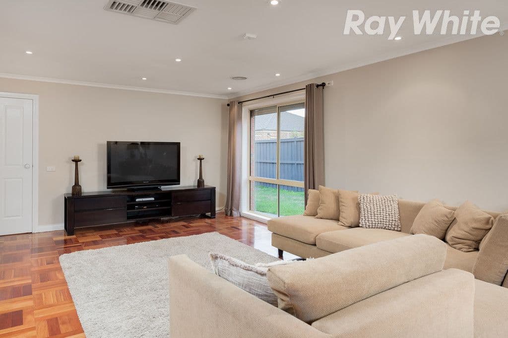 17 Robusta Avenue, Bundoora VIC 3083, Bundoora - Thumbnail 5