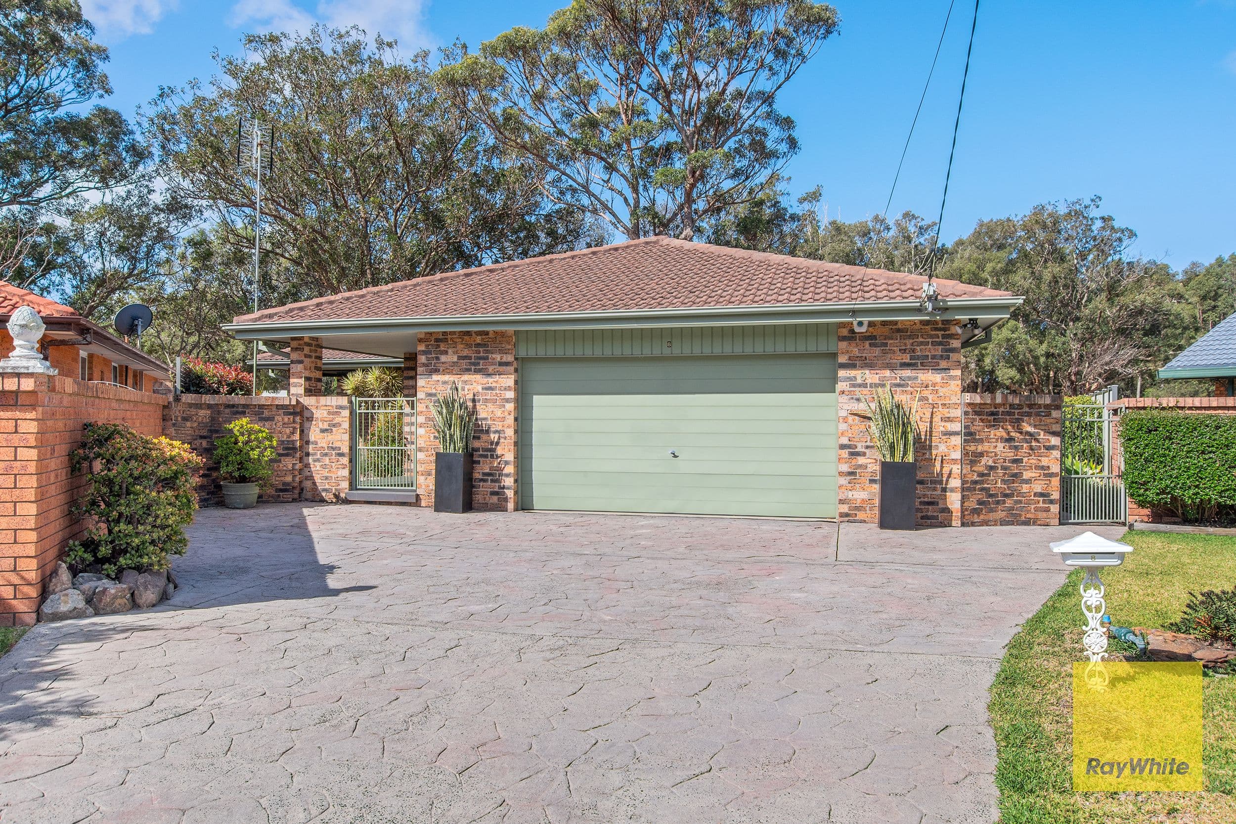 8 Nungan Close, Woy Woy NSW 2256, Woy Woy - Thumbnail 2