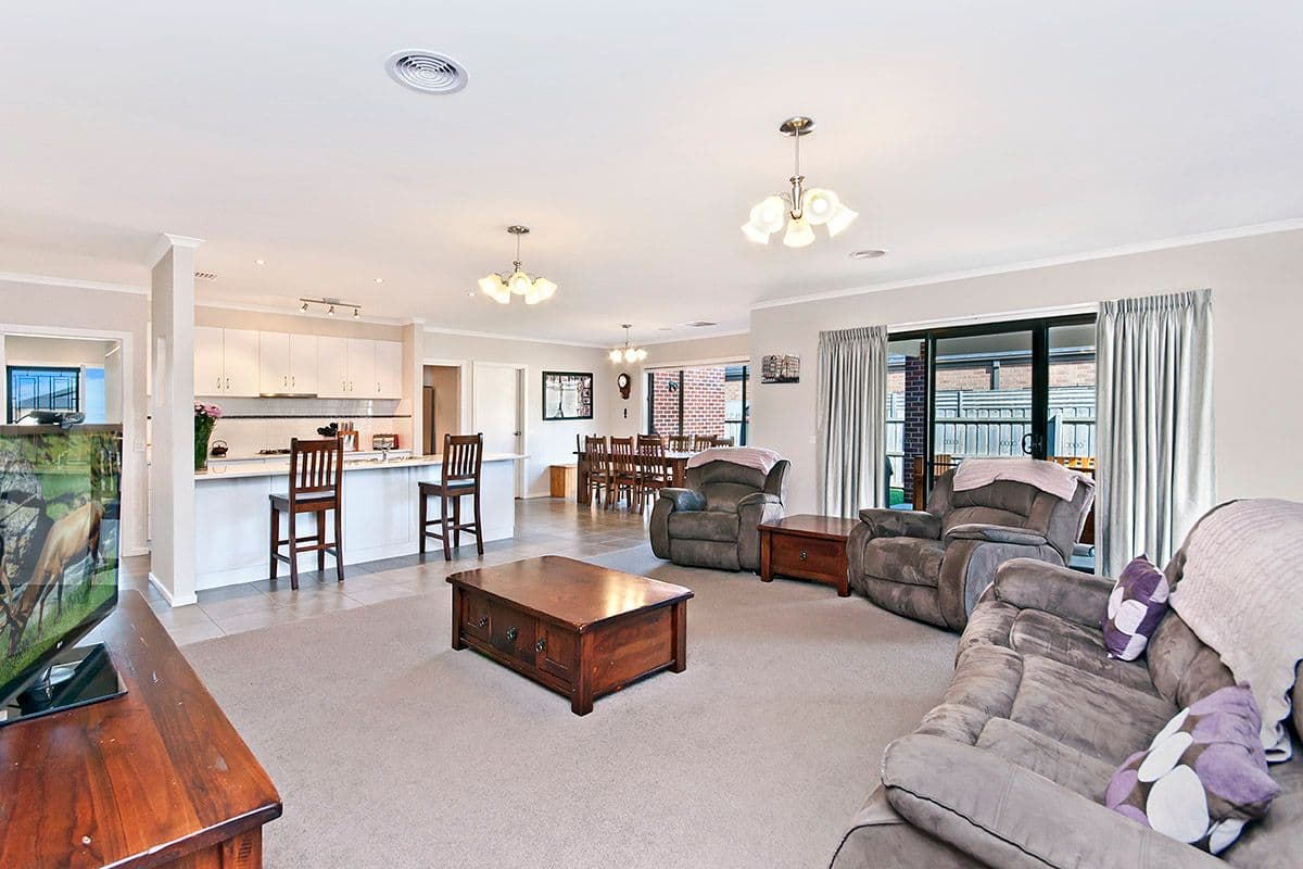 14 Heazlewood Road, Warrnambool VIC 3280, Warrnambool - Thumbnail 4