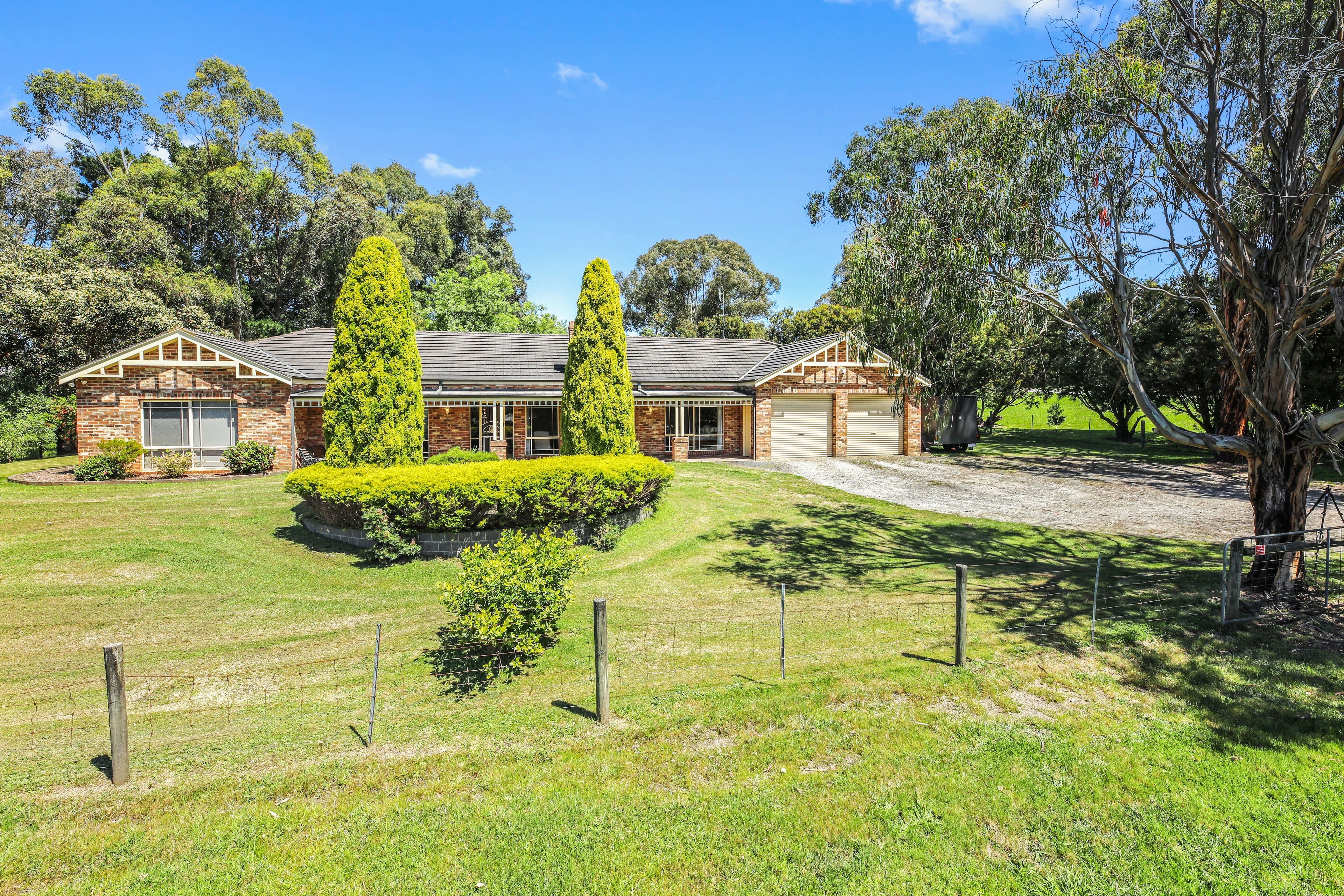 12 Fairway Drive, Drouin VIC 3818, Drouin - Thumbnail 2