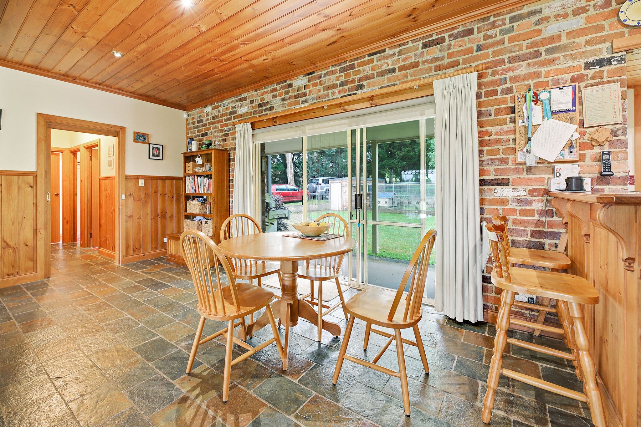 12 Fairway Drive, Drouin VIC 3818, Drouin - Thumbnail 4