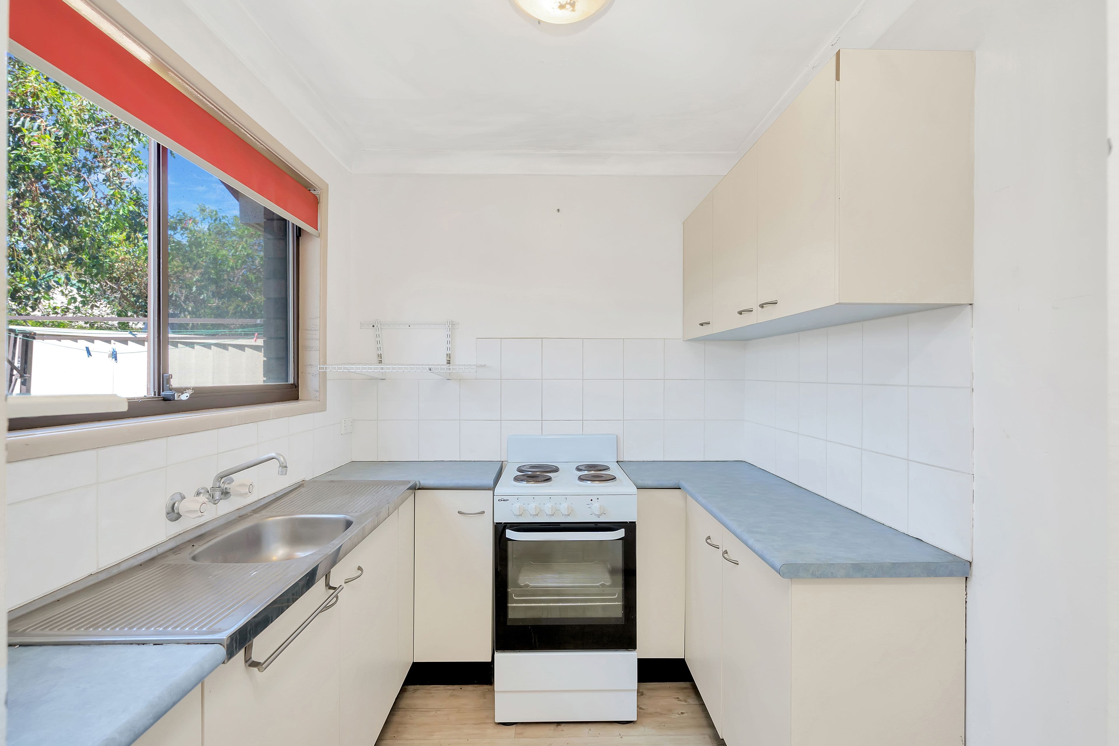 11 Spencer Street, Southport QLD 4215, Southport - Thumbnail 4