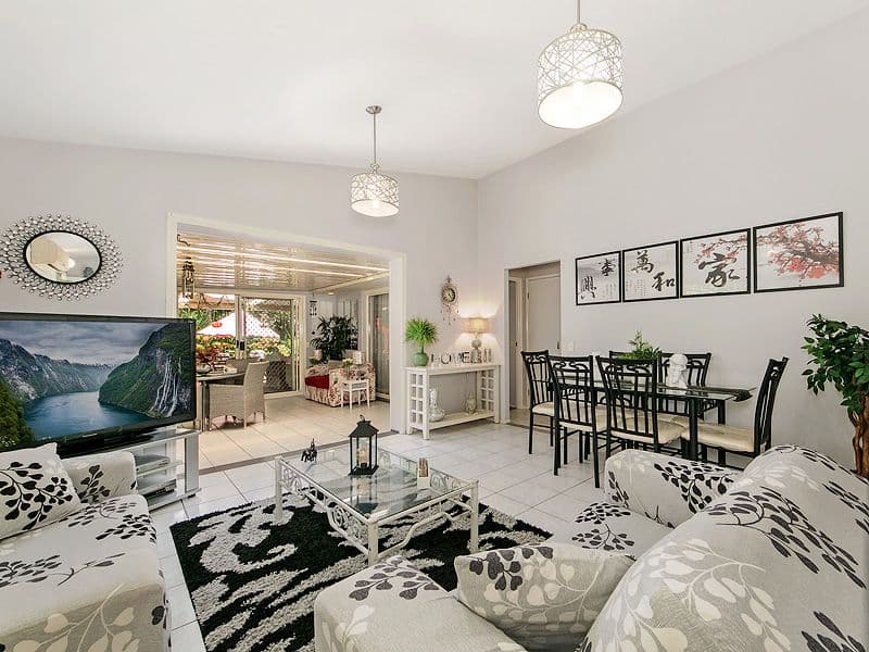 8 Meadowvale Street, Oxenford QLD 4210, Oxenford - Thumbnail 3