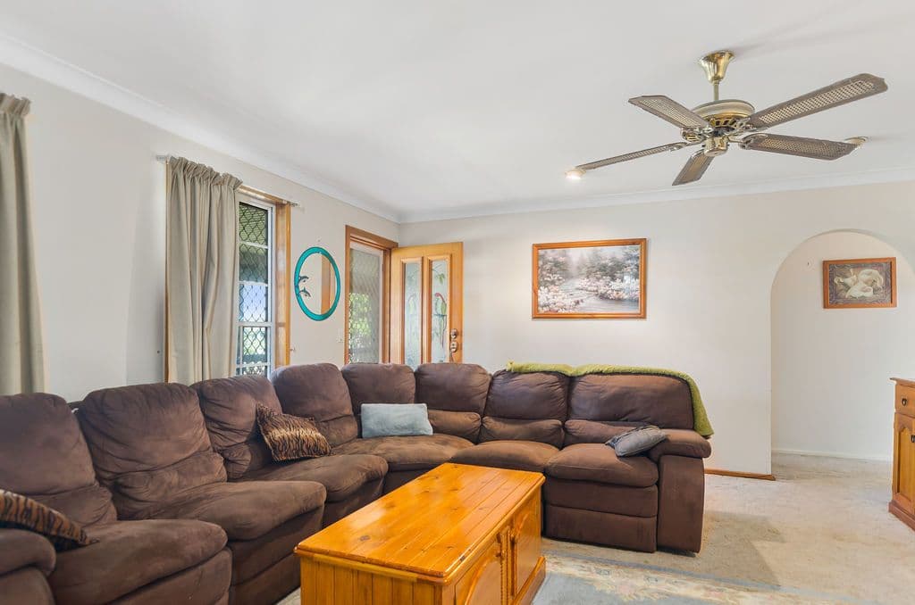42 Gilba Road, Koonawarra - Thumbnail 2