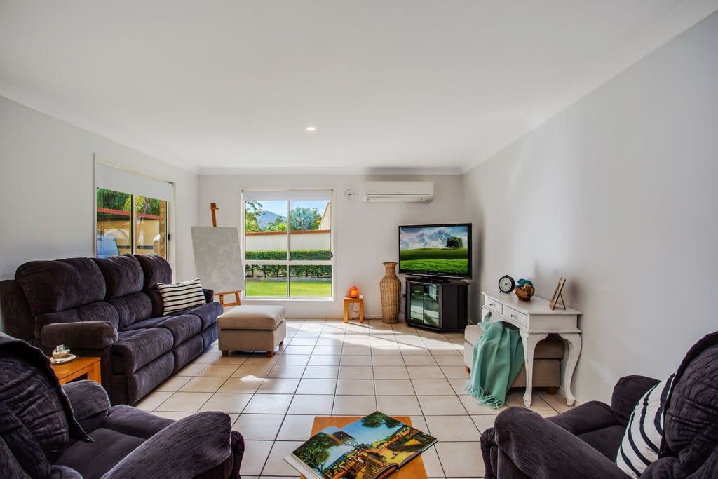 39 White Ash Road, Bonogin QLD 4213, Bonogin - Thumbnail 2